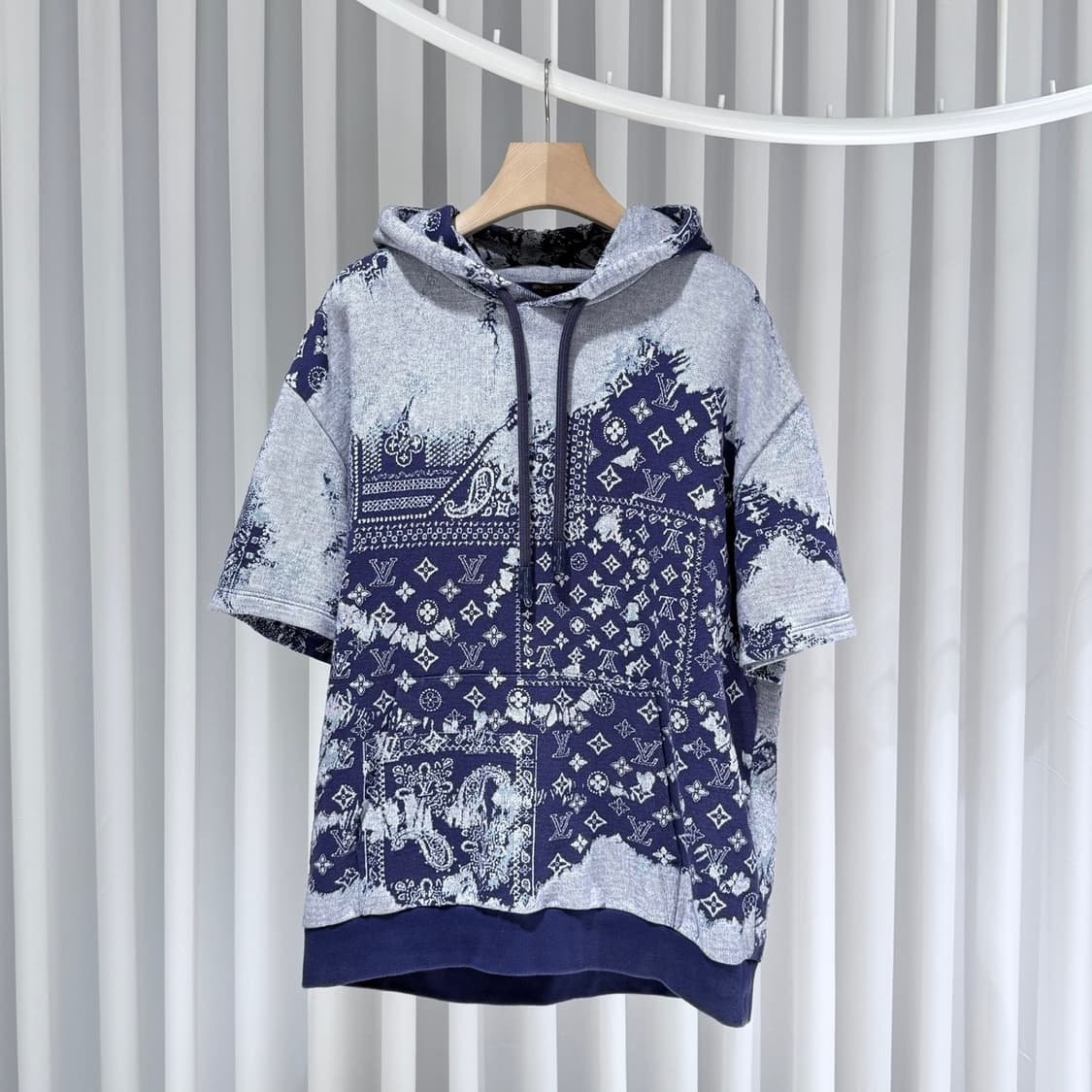 2XL / 루이비통 모노그램 반다나 니트 반팔 후드  상품이미지1