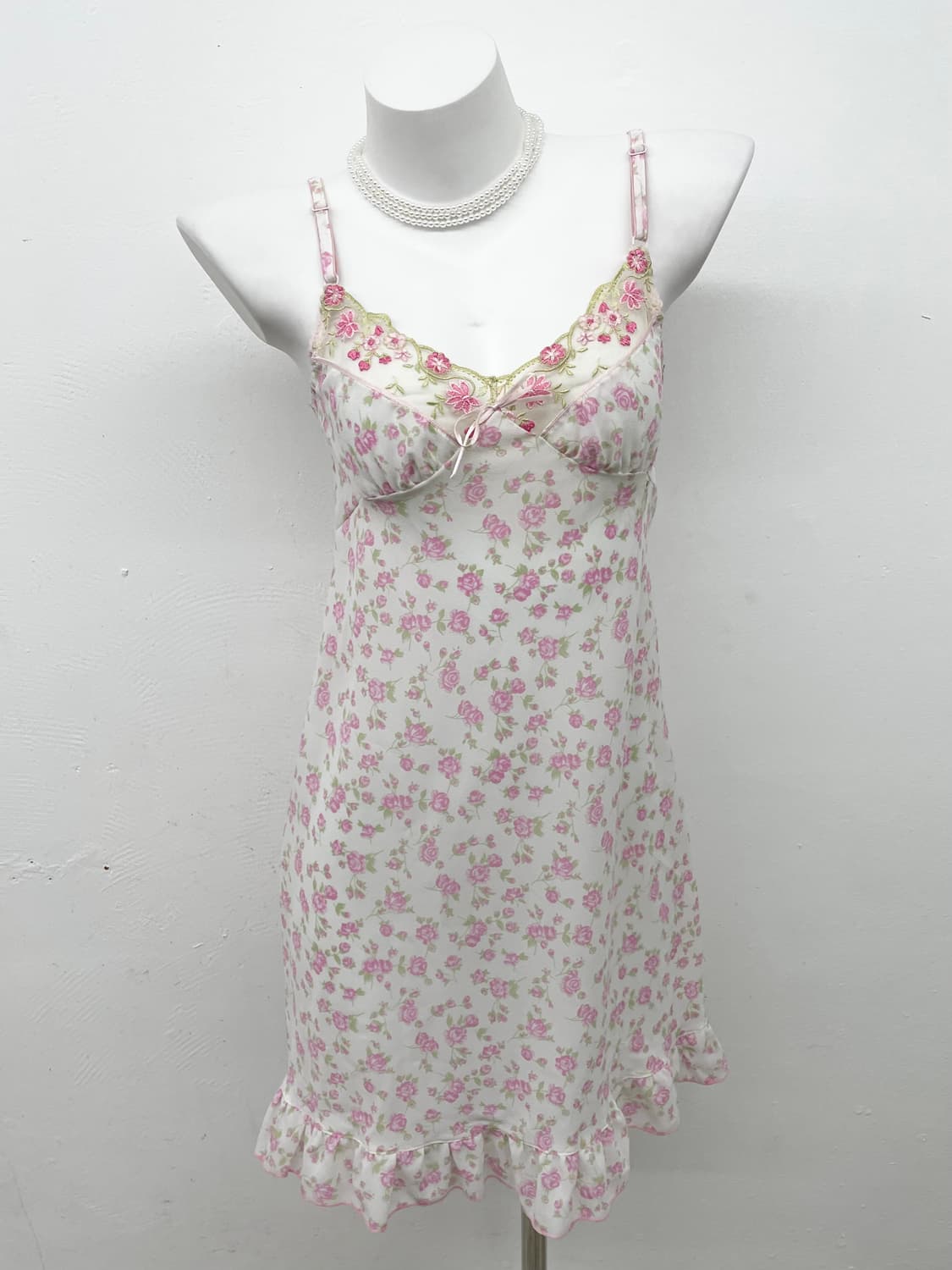 핑크 플로럴 자수 슬립 상품이미지1