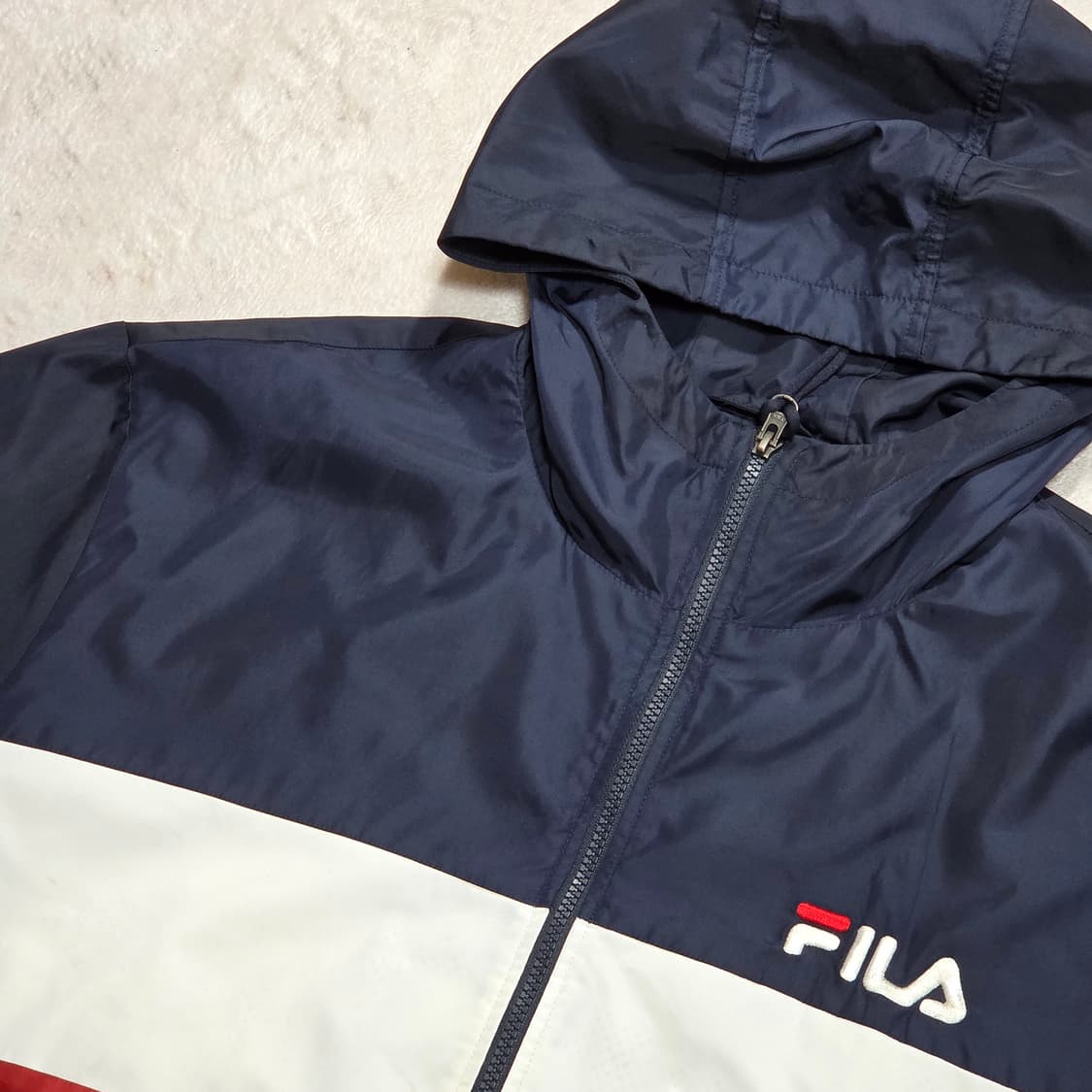 휠라 레드 네이비 배색 바람막이 집업 상품이미지2