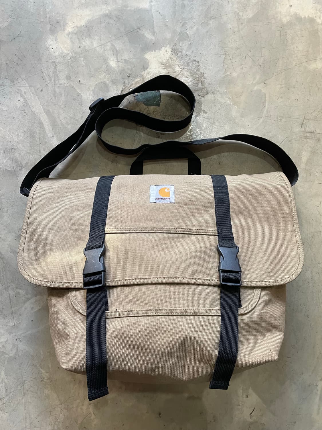 칼하트 파셀 크로스백 상품이미지2