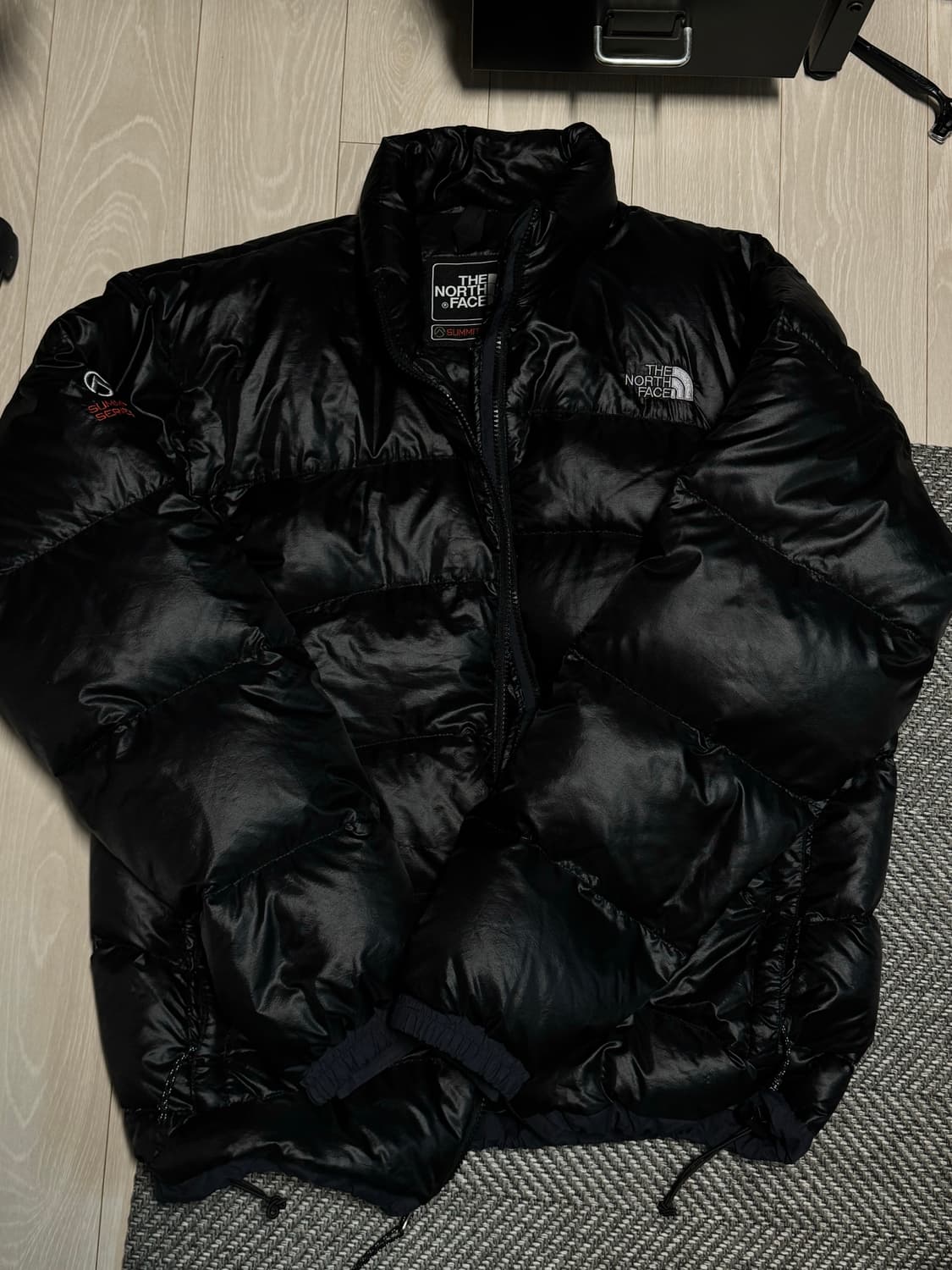 노스페이스 덕다운 105 경량패딩 상품이미지1