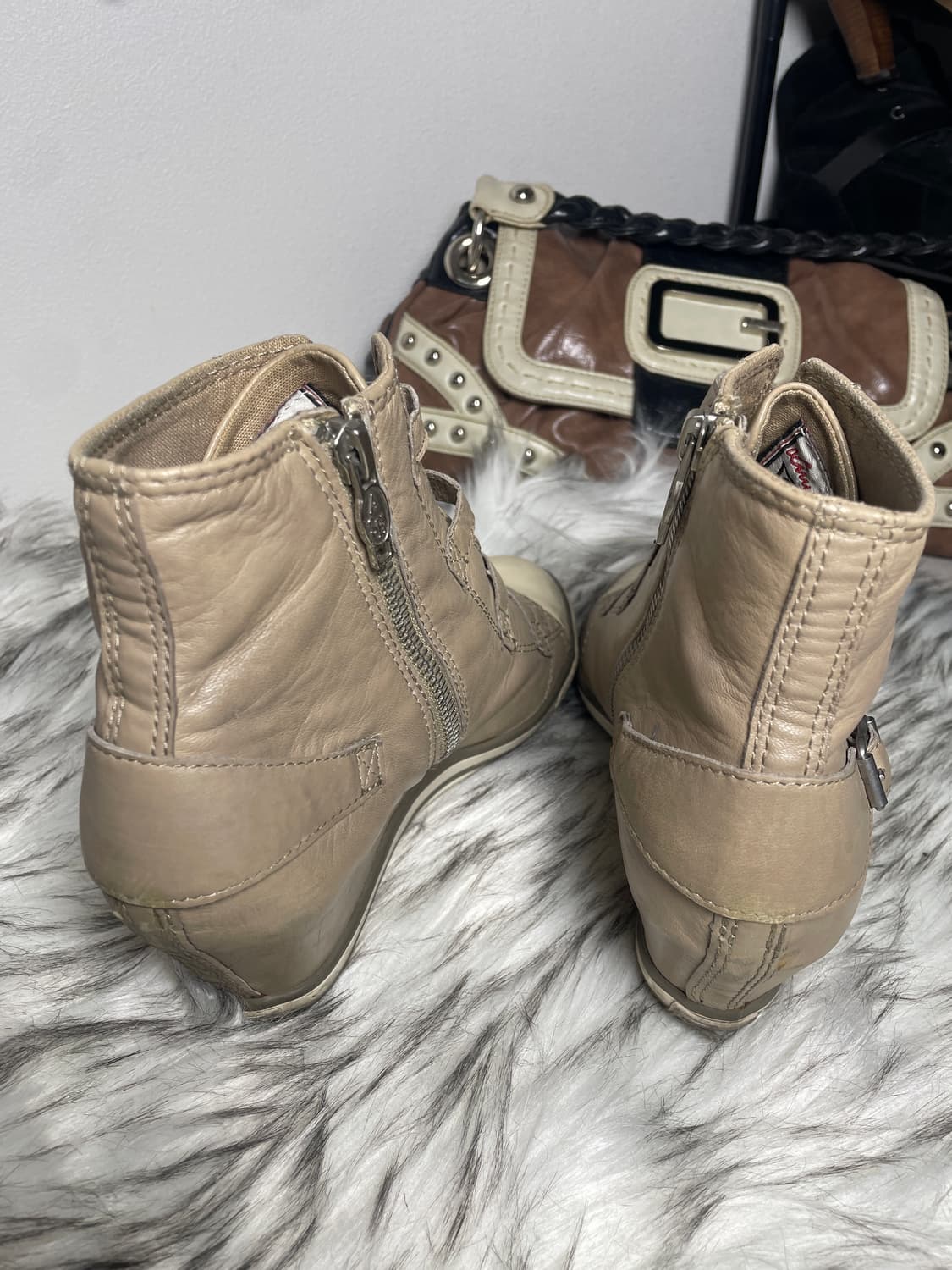 Ash 베이지 텔마 힐 상품이미지4