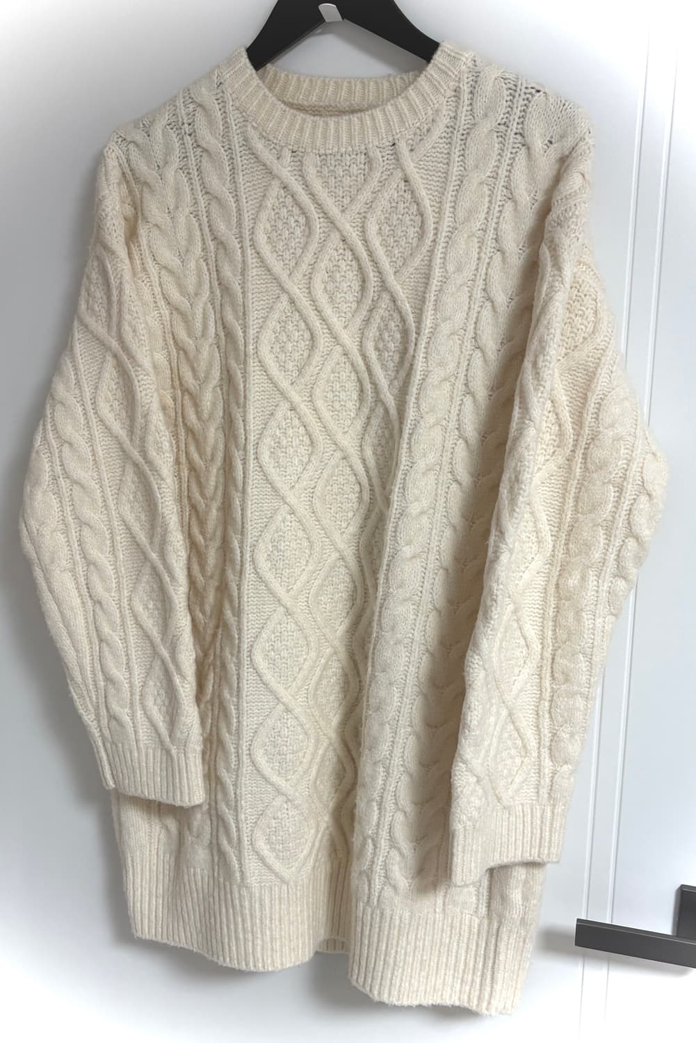 아이보리 꽈배기 니트 원피스 상품이미지1