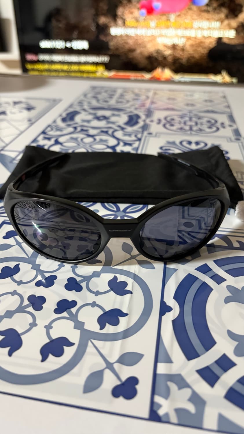 오클리 아이자켓 리덕스 선글라스 블랙 상품이미지1