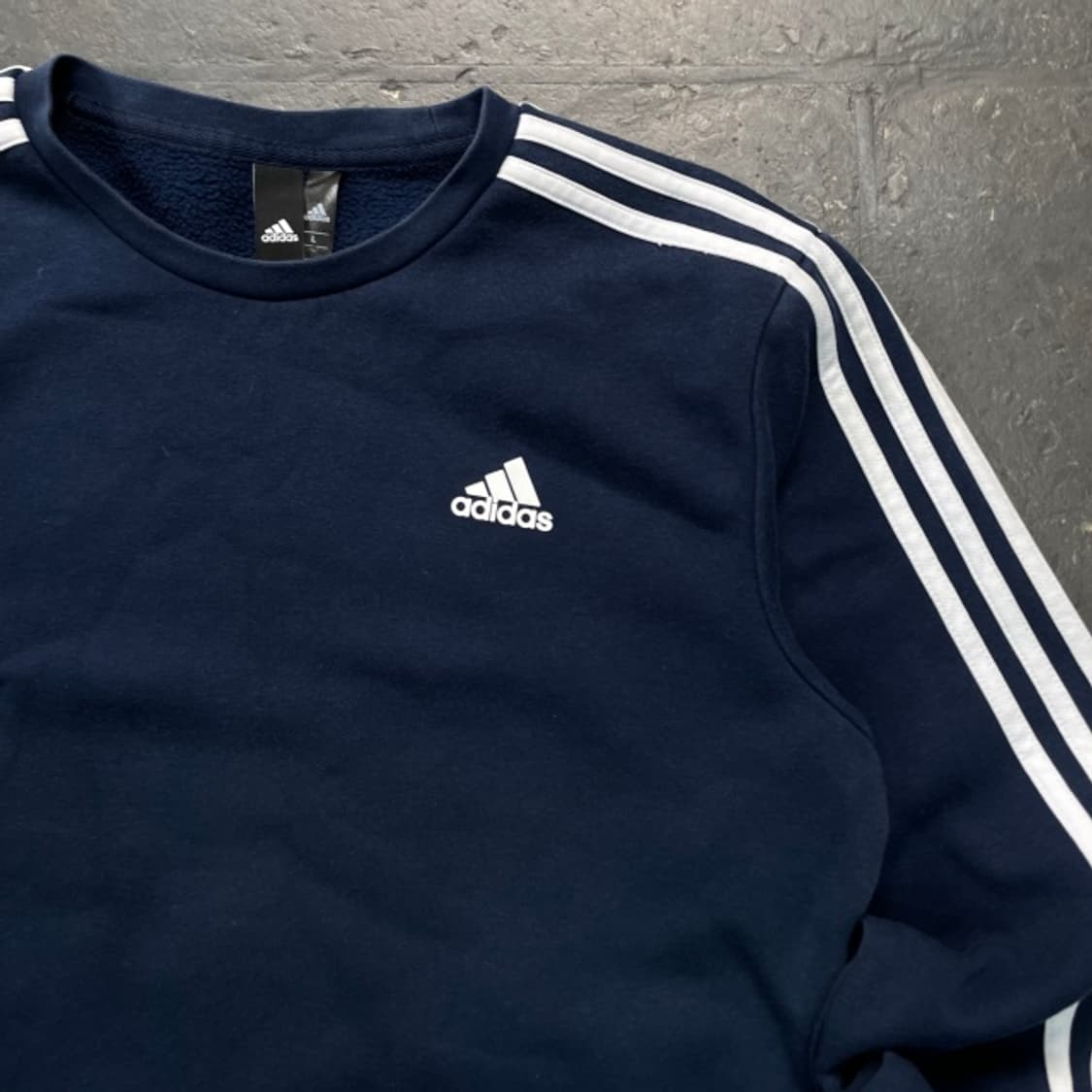 100 아디다스 맨투맨  상품이미지2