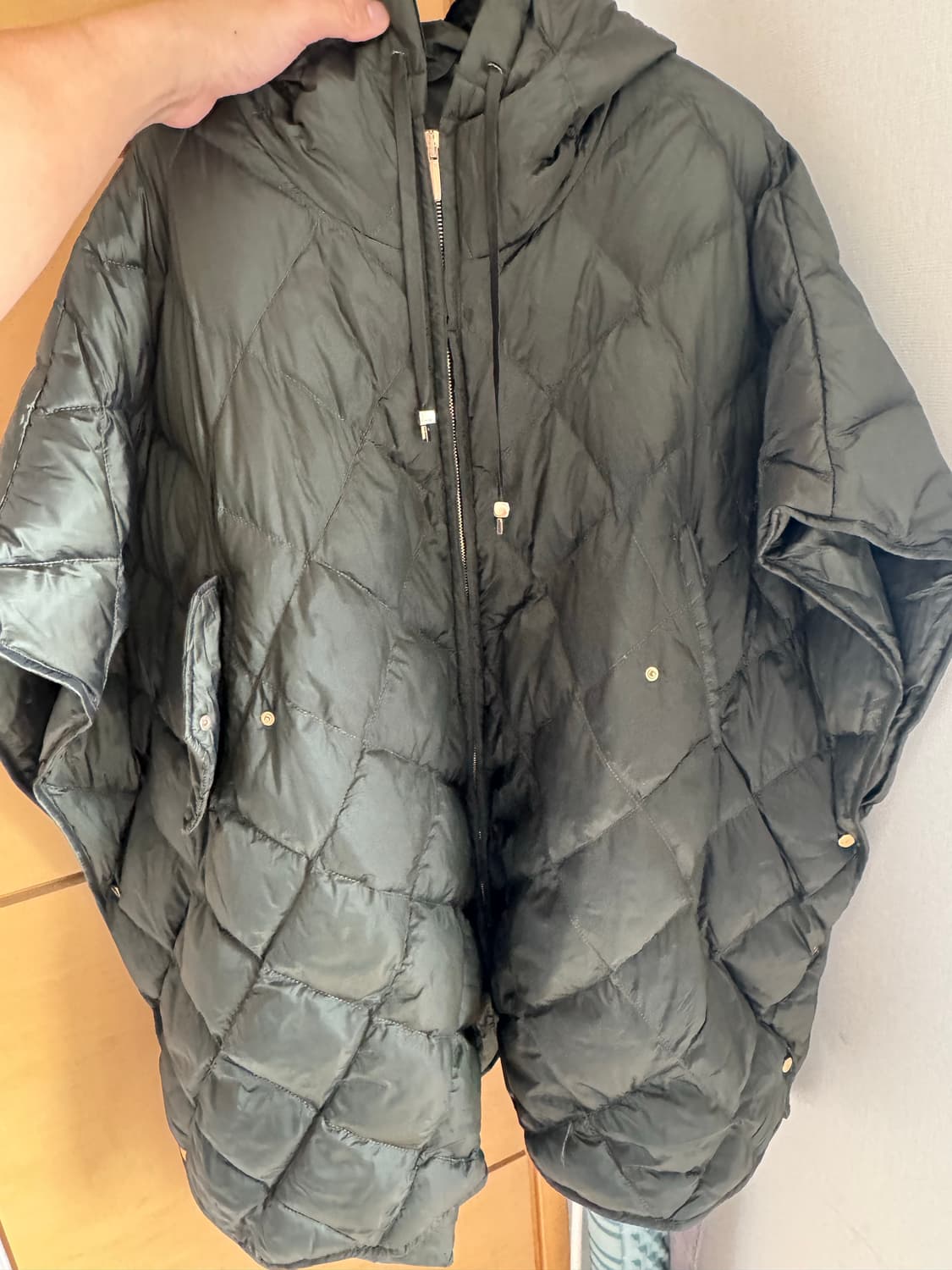 막스마라 큐브 케이프 패딩 상품이미지1