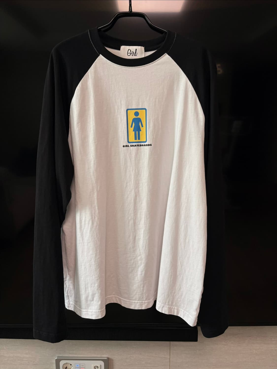 girlskatebords 걸스케이트보드 흰검 나그랑 롱슬리브 상품이미지1