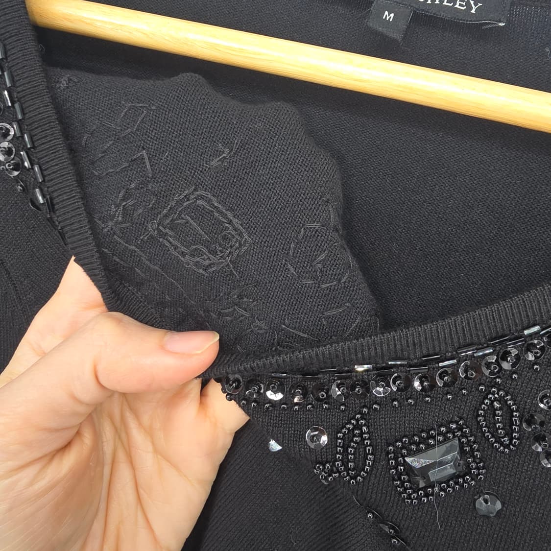 로라애슐리 비즈 장식 니트 블랙 티셔츠 여성 고급 니트 상품이미지7