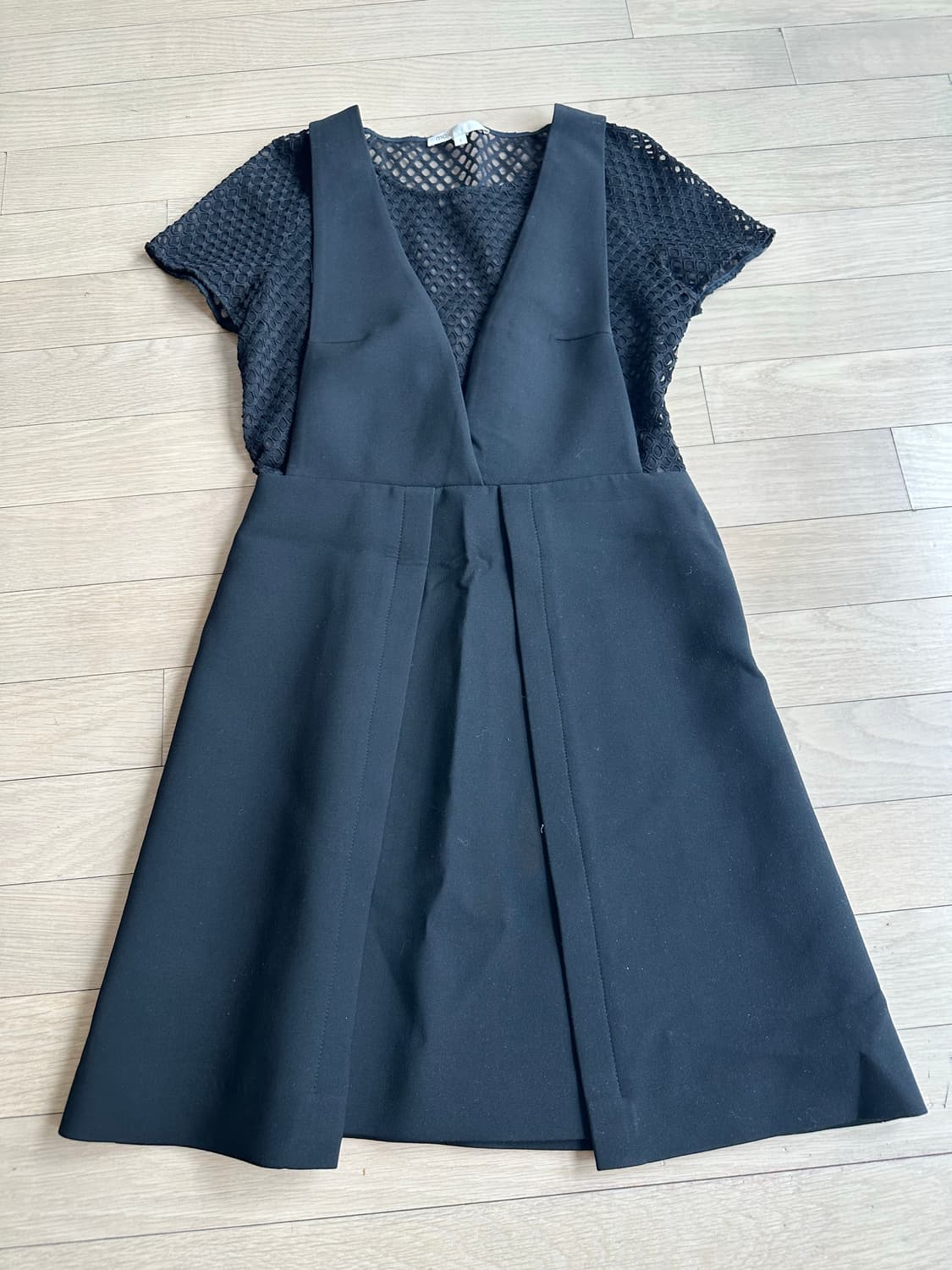 maje 우아한 무드의 블랙 메쉬 디테일 원피스 마쥬 상품이미지1