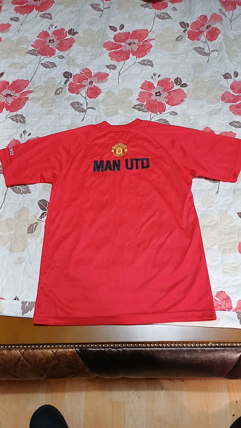 맨체스터 반팔 실측100 가슴52 기장71 상품이미지5