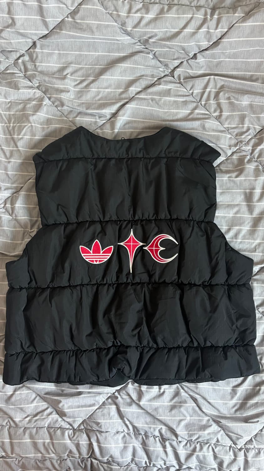 아디다스 X 떠그클럽 26SS 패딩조끼 상품이미지2
