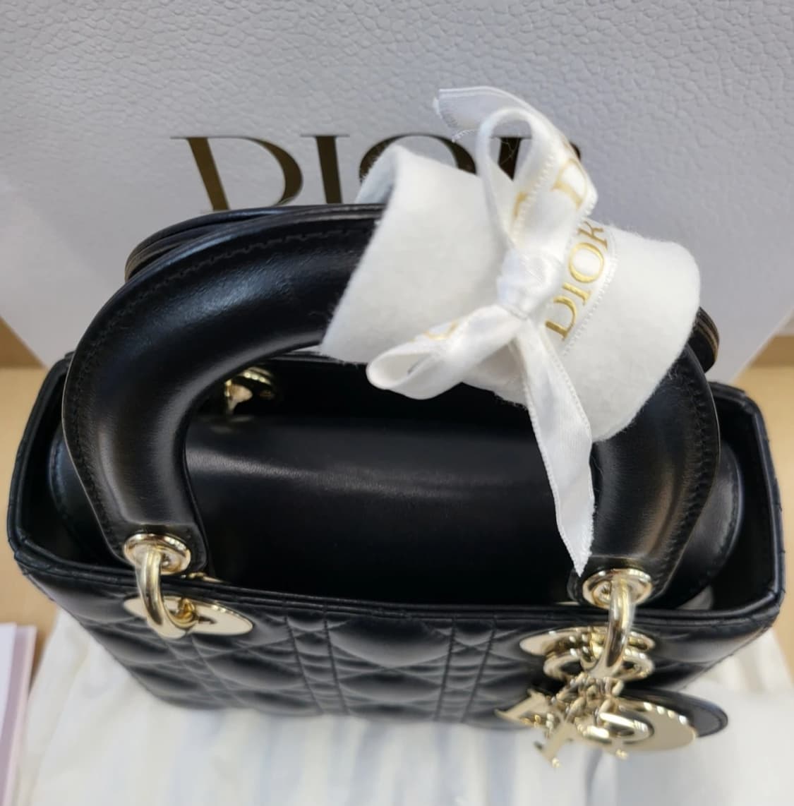 (정품)디올 레이디백 스몰 블랙 상품이미지8