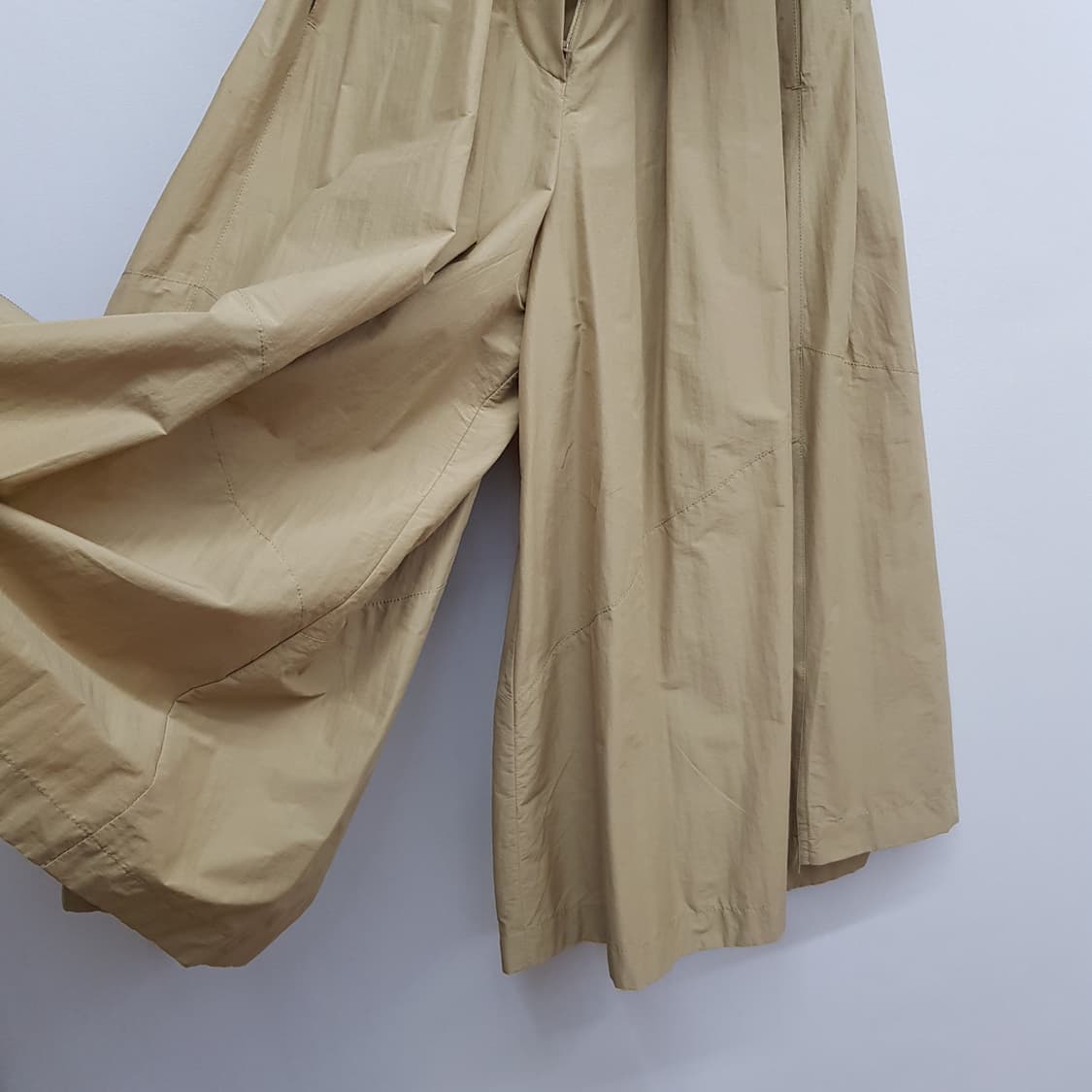 한섬 시스템 2022 플레어 와이드 팬츠 61-90사이즈 상품이미지3