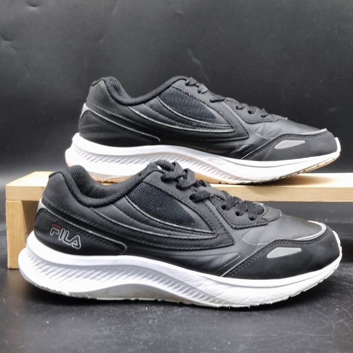 휠라 웨이블랙 남성 운동화260 상품이미지1