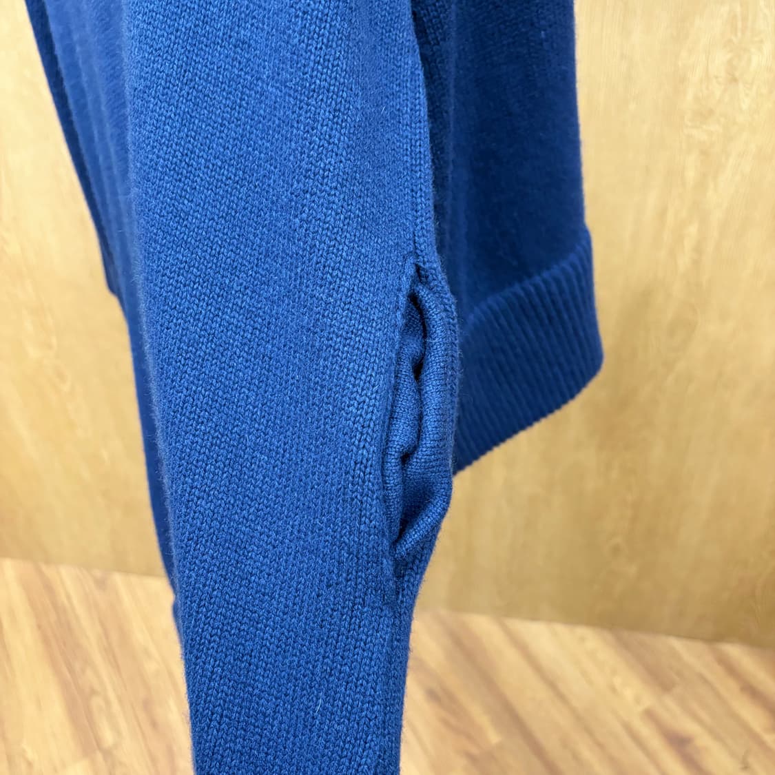 버버리 런던 라운드넥 울 캐시미어 혼방 롱 니트 숄더 버튼 디테일 네이비 상품이미지6