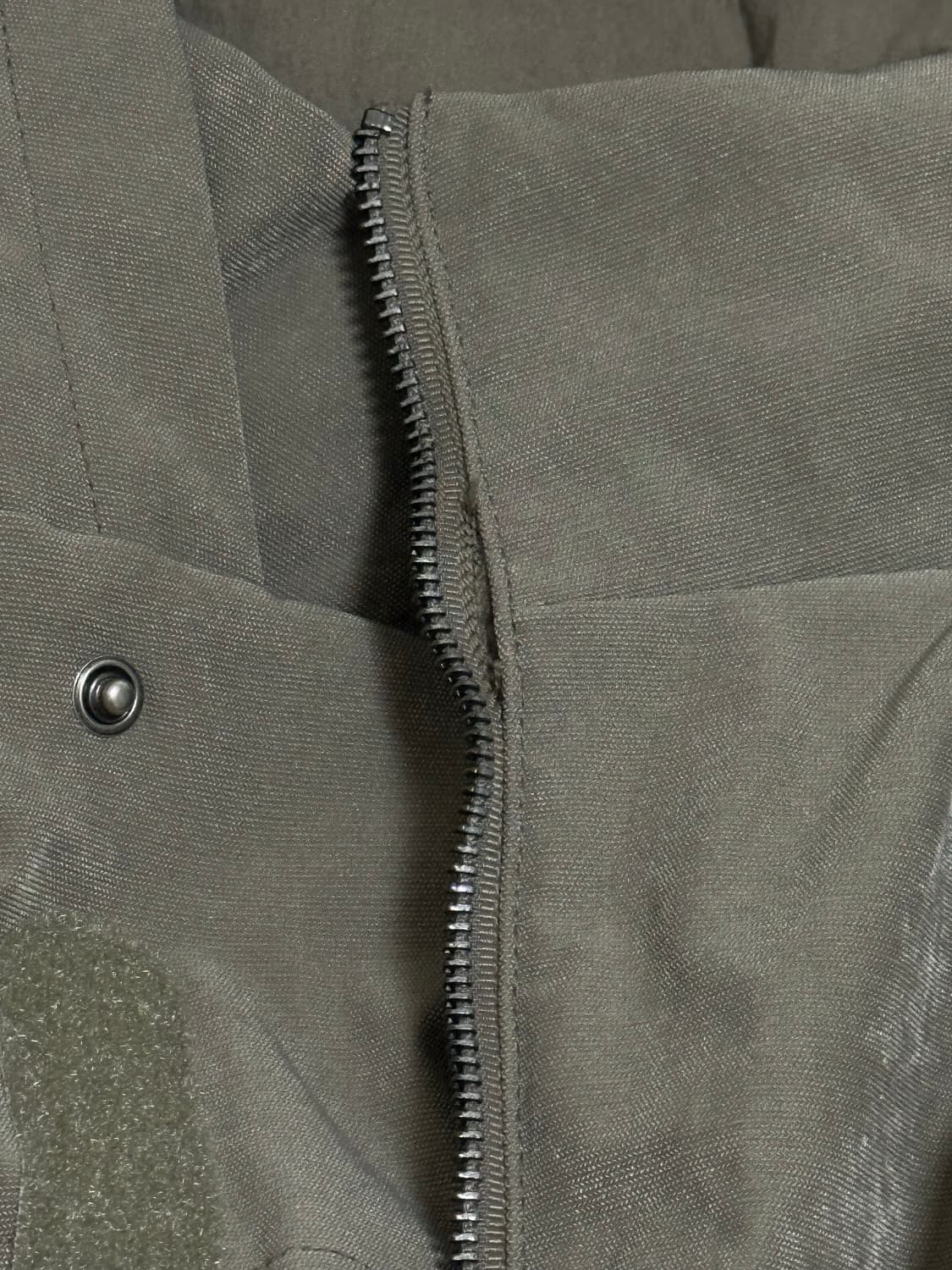 마뗑킴 레이어드 후디 봄버 다운 점퍼 라이트 카키  상품이미지5