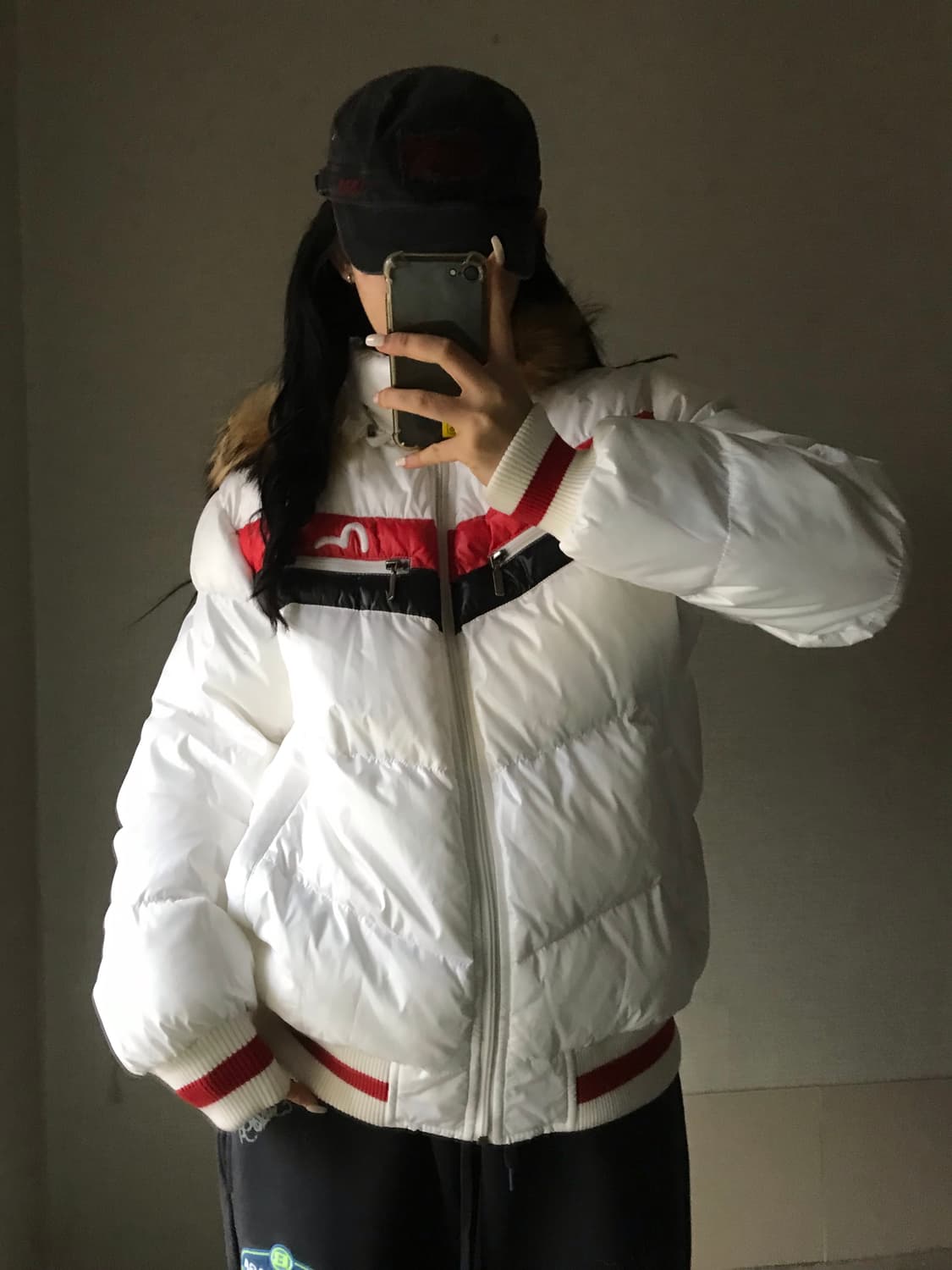 에비수 화이트 울프죠 패딩 상품이미지1