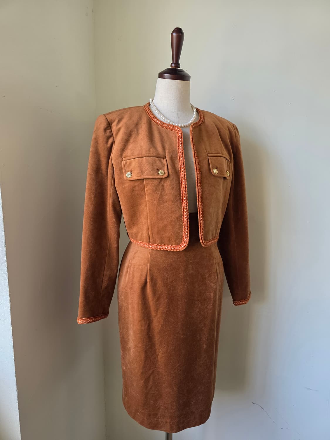 스웨이드 레이스테이핑 셋업 상품이미지2