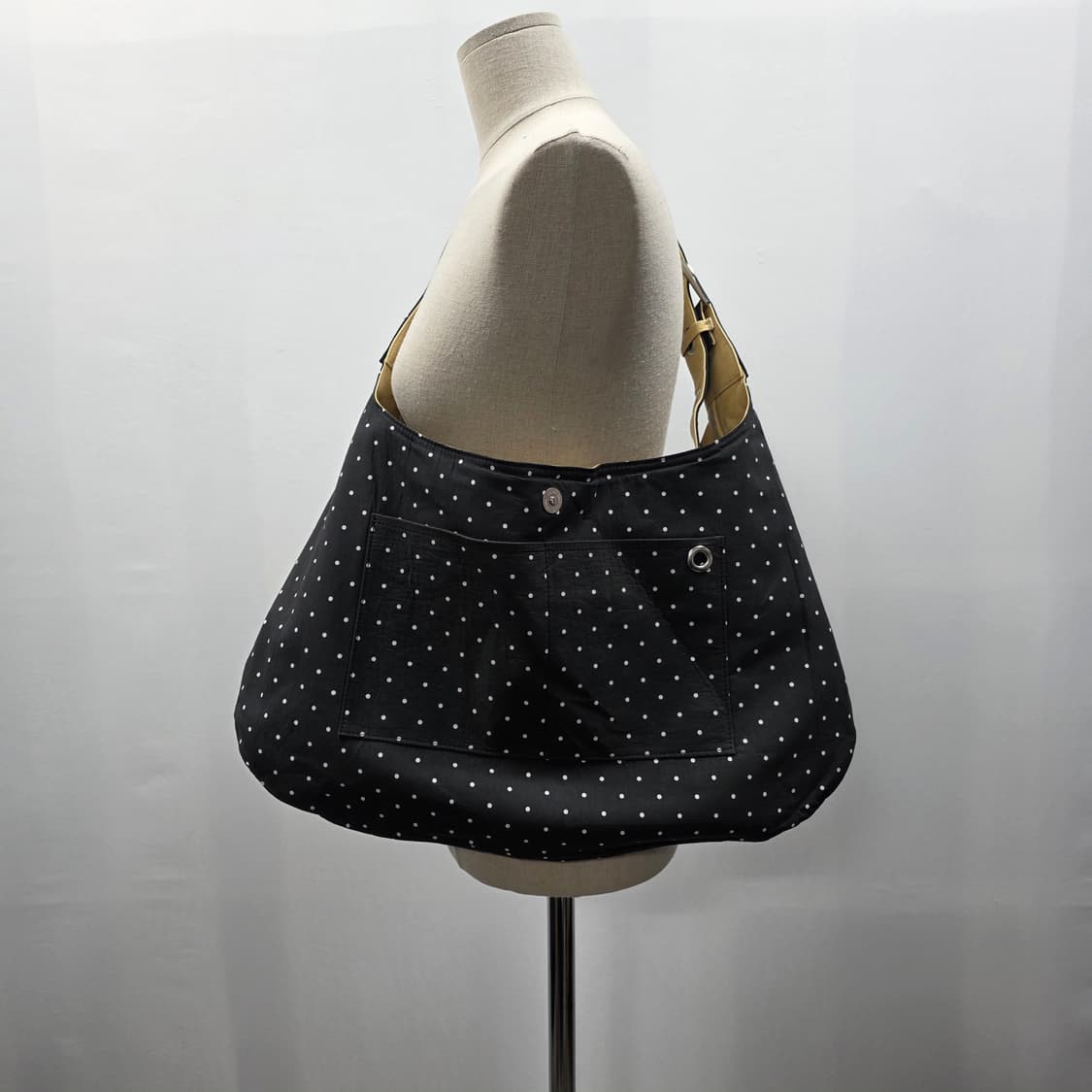 1847 레터리 버클 리버시블 숄더백 상품이미지2