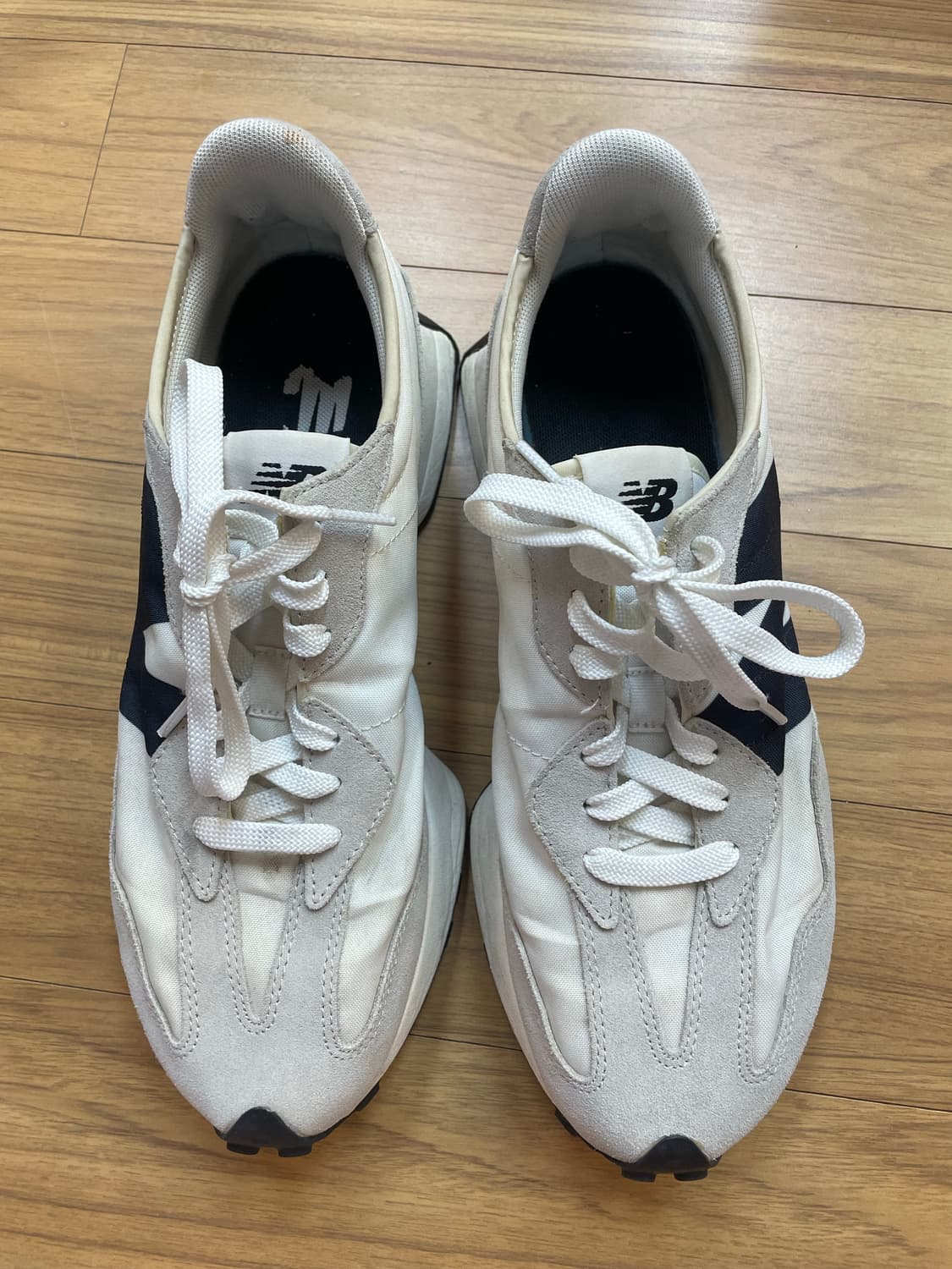 뉴발란스327 상품이미지1