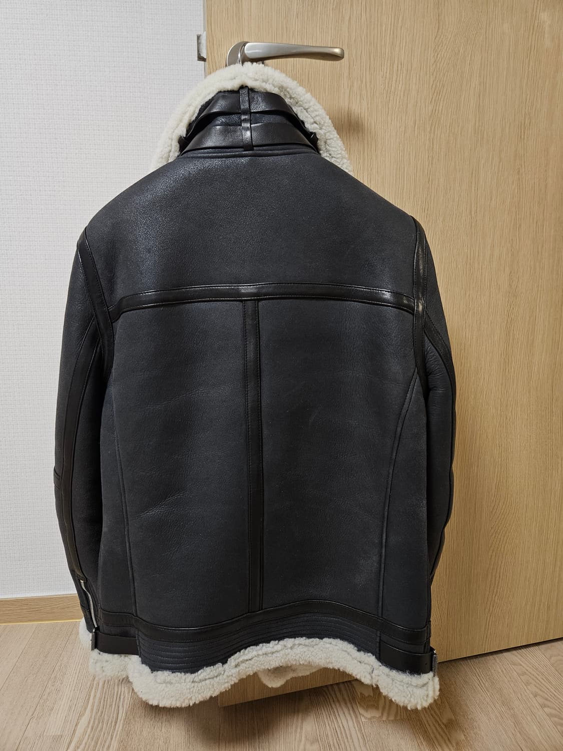 느와르라르메스 무스탕 판매 합니다 상품이미지4