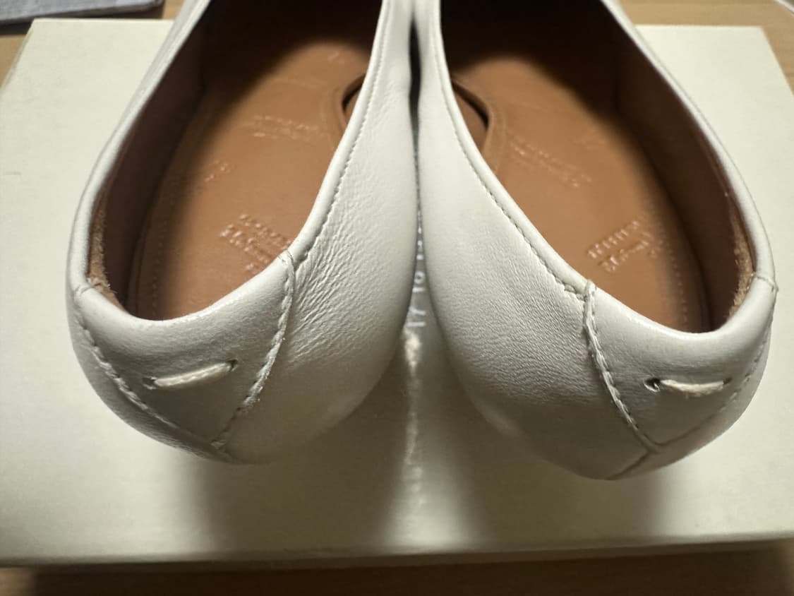 메종 마르지엘라 화이트 양가죽 낮은굽 힐 구두 상품이미지7