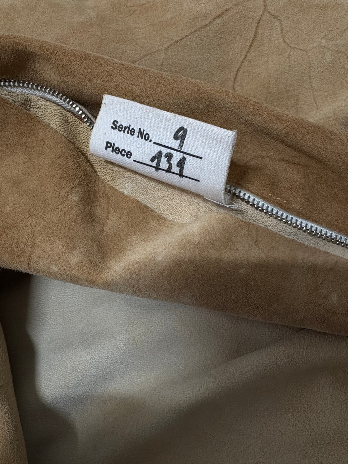 Gabriela coll garments 스웨이드 백 상품이미지5