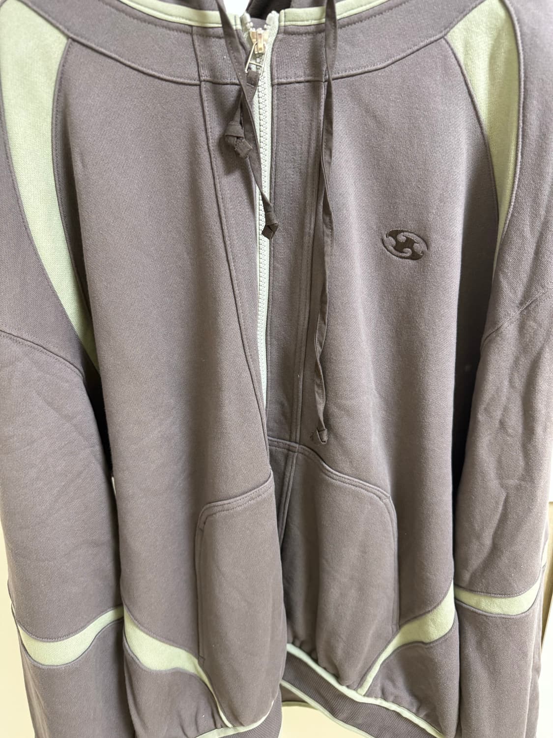 산산기어 오블리크 후디 집업 애쉬 브라운 상품이미지2