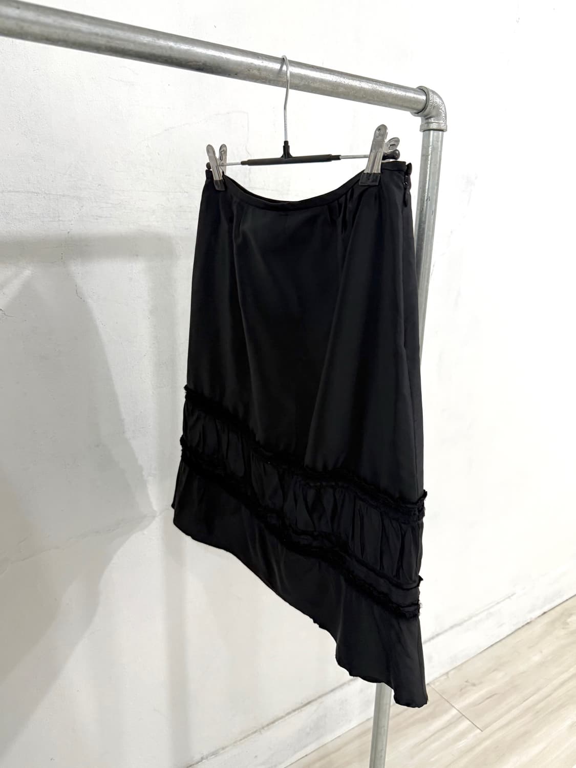 Black Wrinke Detail Midi Skirt 상품이미지9