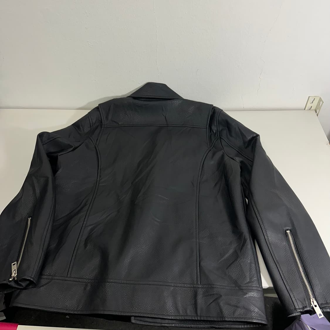 95-100 펀다멘탈 블랙 페이크레더 라이더자켓 상품이미지5
