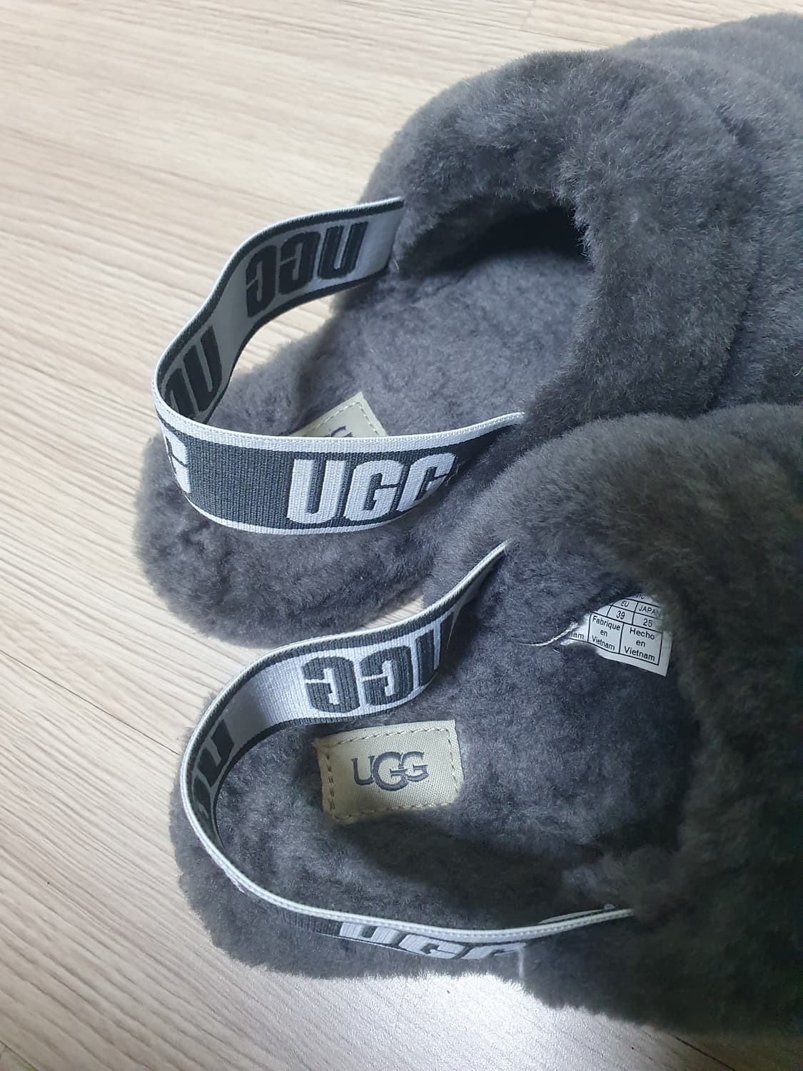 어그 플러프 슬리퍼 245 상품이미지8