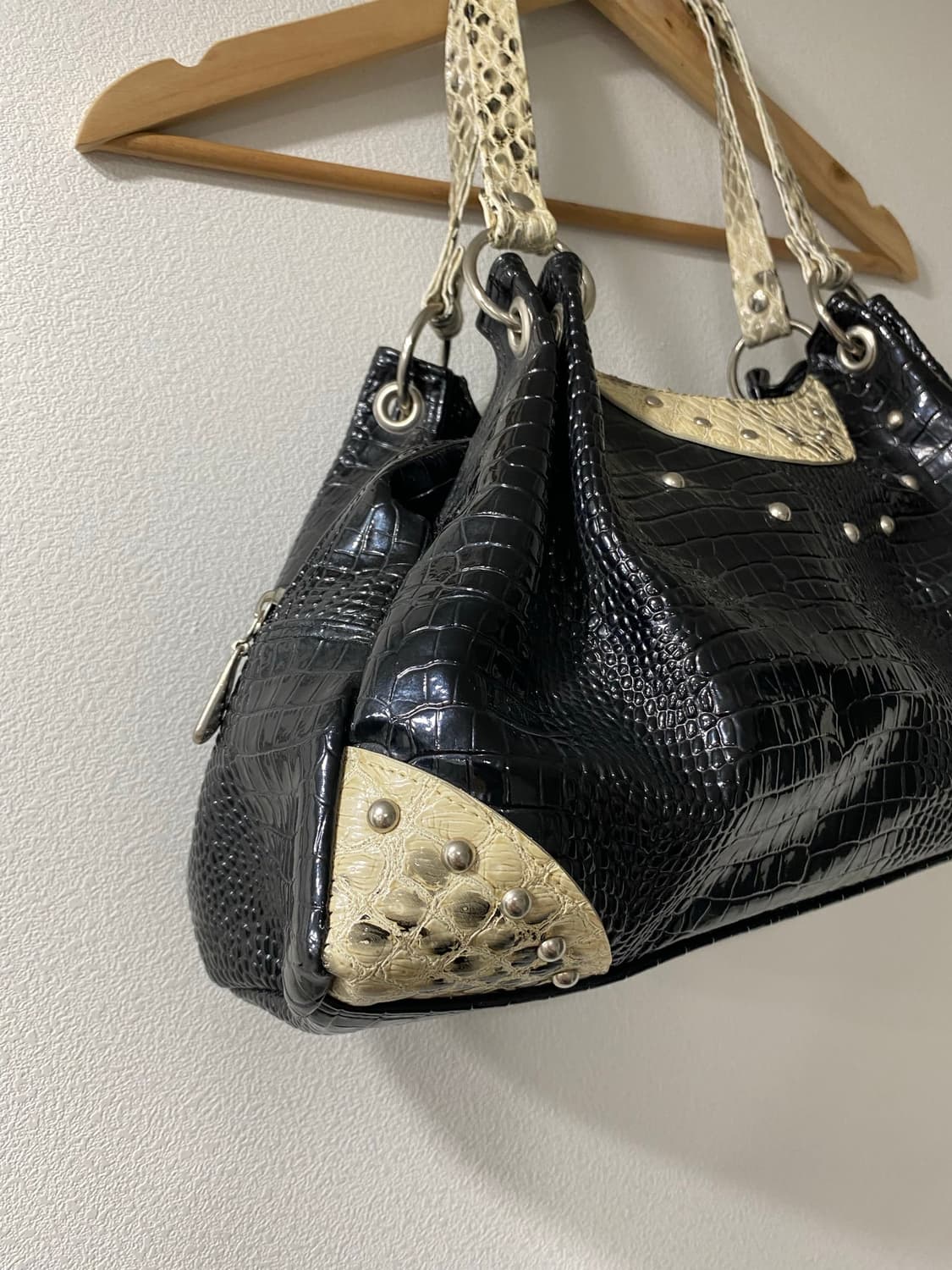 Crocodile Leather Stud Bag 상품이미지3