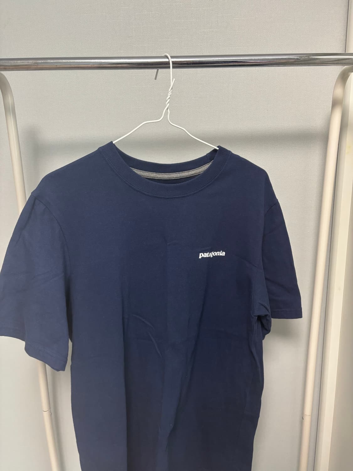 파타고니아 반팔 네이비 L 상품이미지2