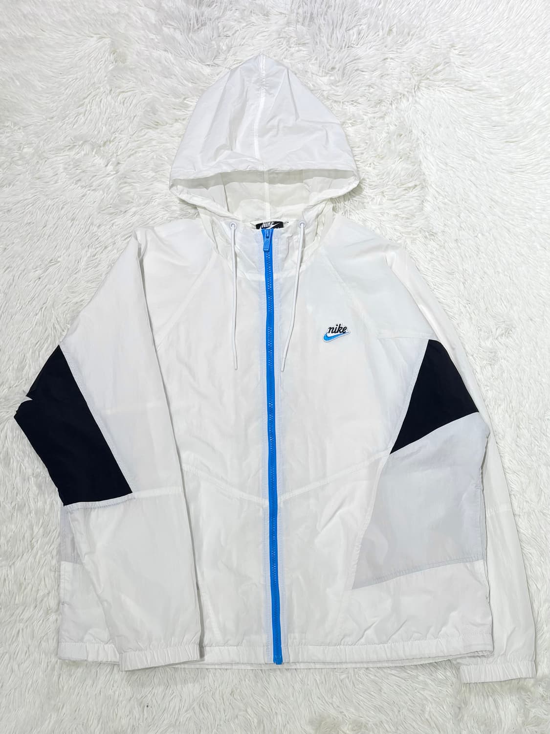 나이키 화이트 스우시 바람막이 상품이미지3
