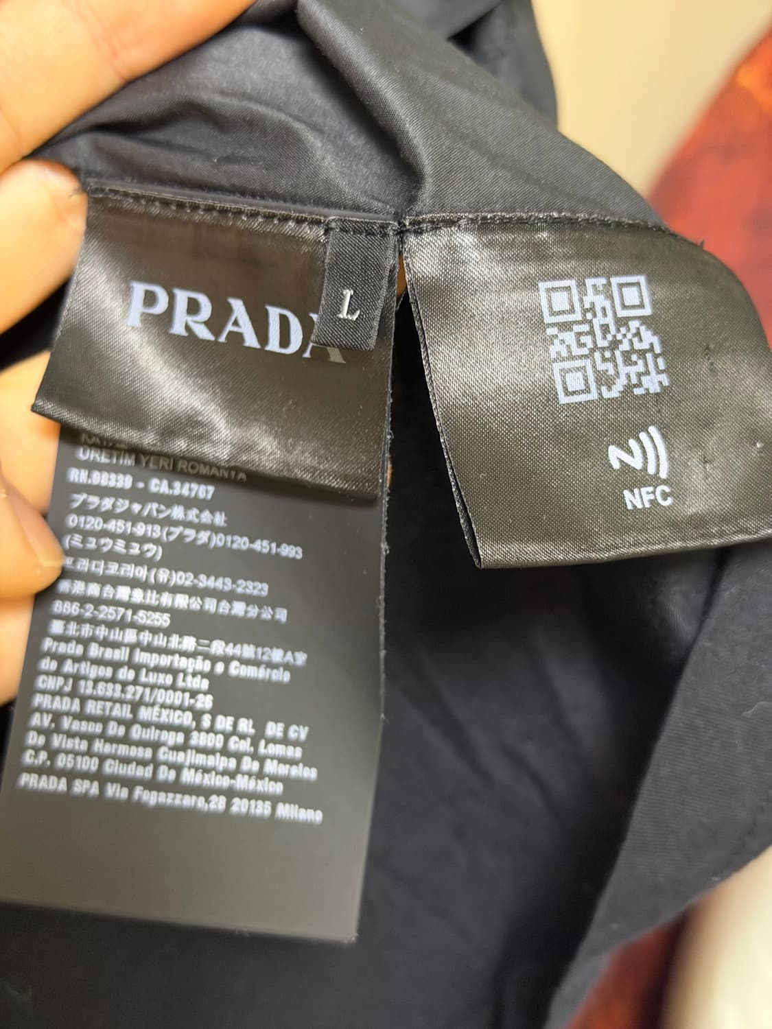 [L] 프라다 나일론 테크니컬 오버후드 상품이미지4