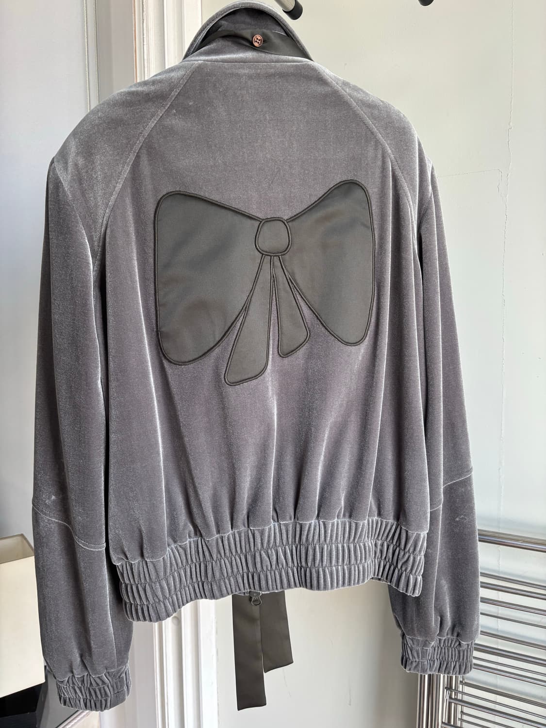 오픈와이와이 리본 벨벳 타이 봄버 자켓 상품이미지4