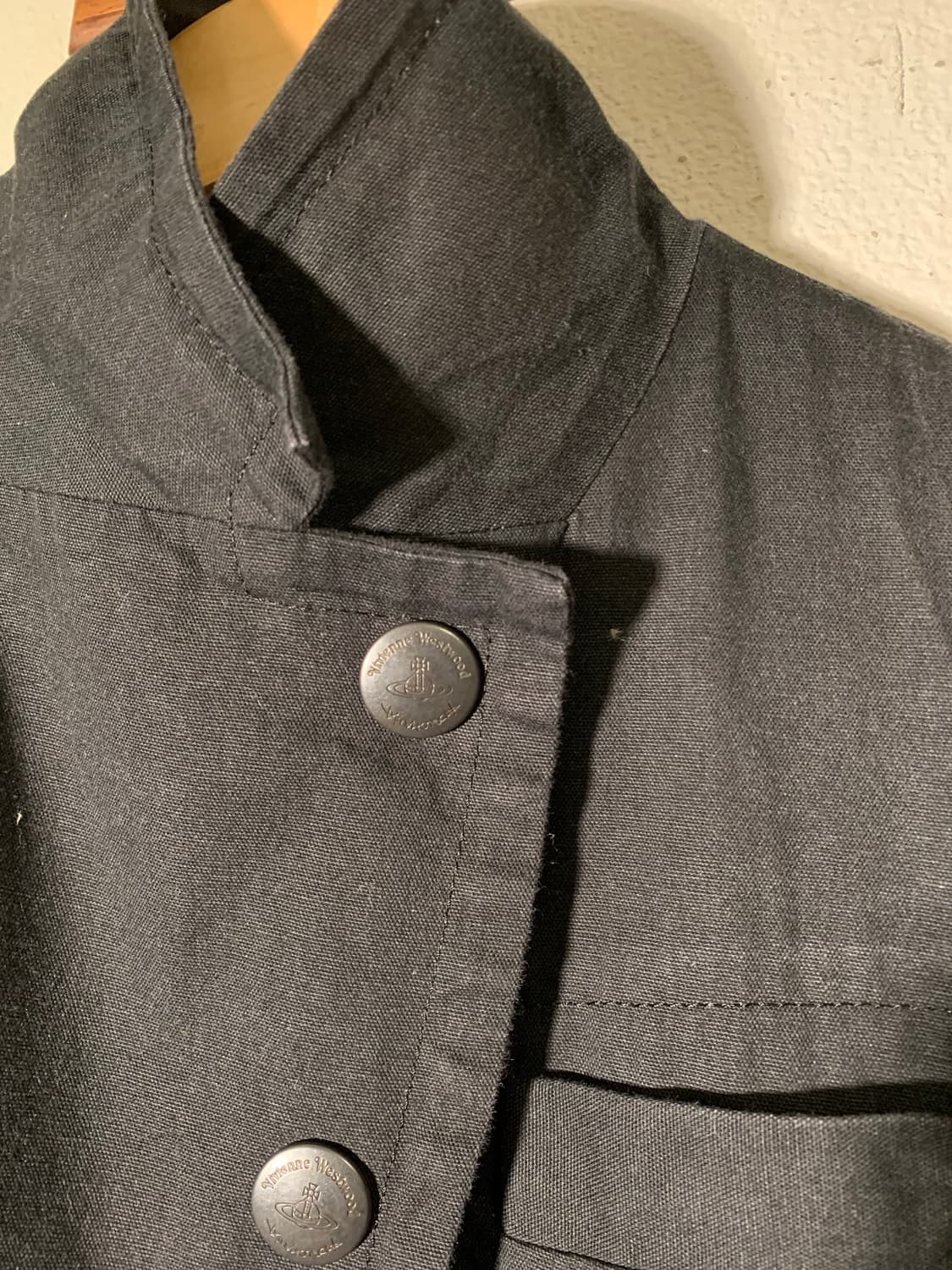 비비안웨스트우드 앵글로마니아 사선버튼 백 셔링 아티잔 테일러드자켓 상품이미지6