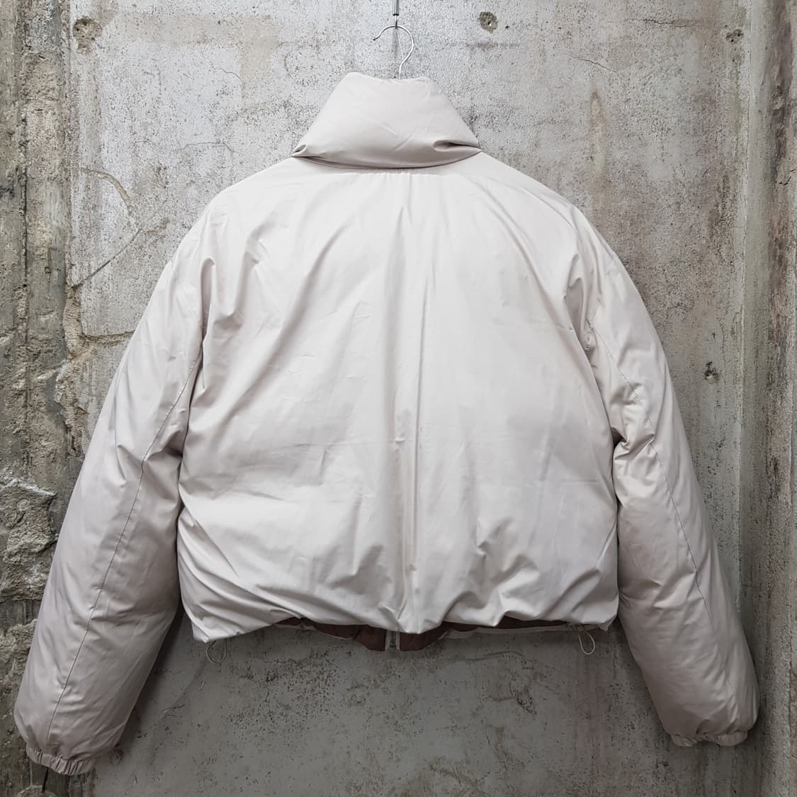 ahwe 아위 리버서블 구스 숏 다운 패딩 F사이즈 상품이미지2