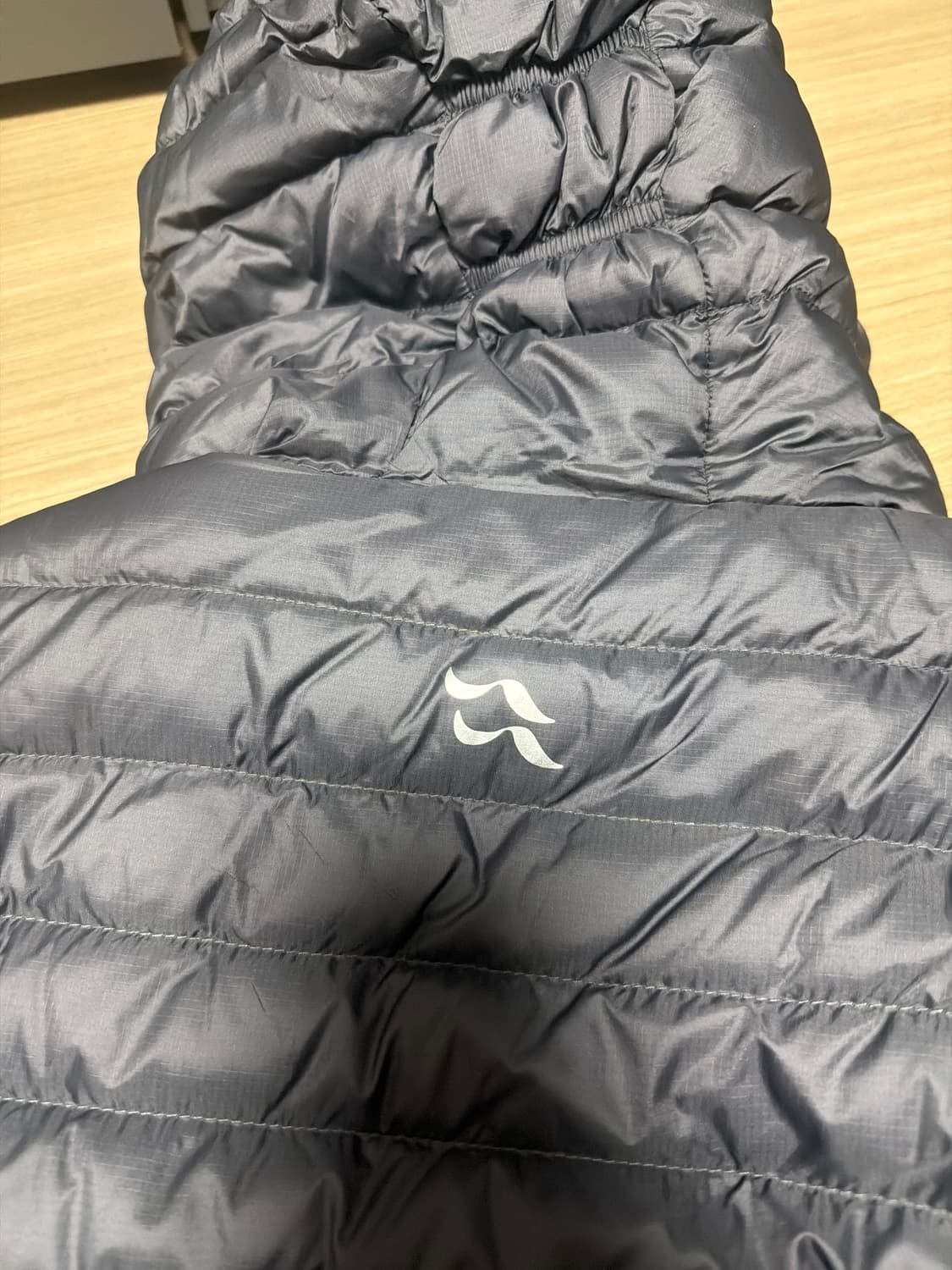 랩 마이크로라이트 알파인 경량패딩  판매 합니다 상품이미지5