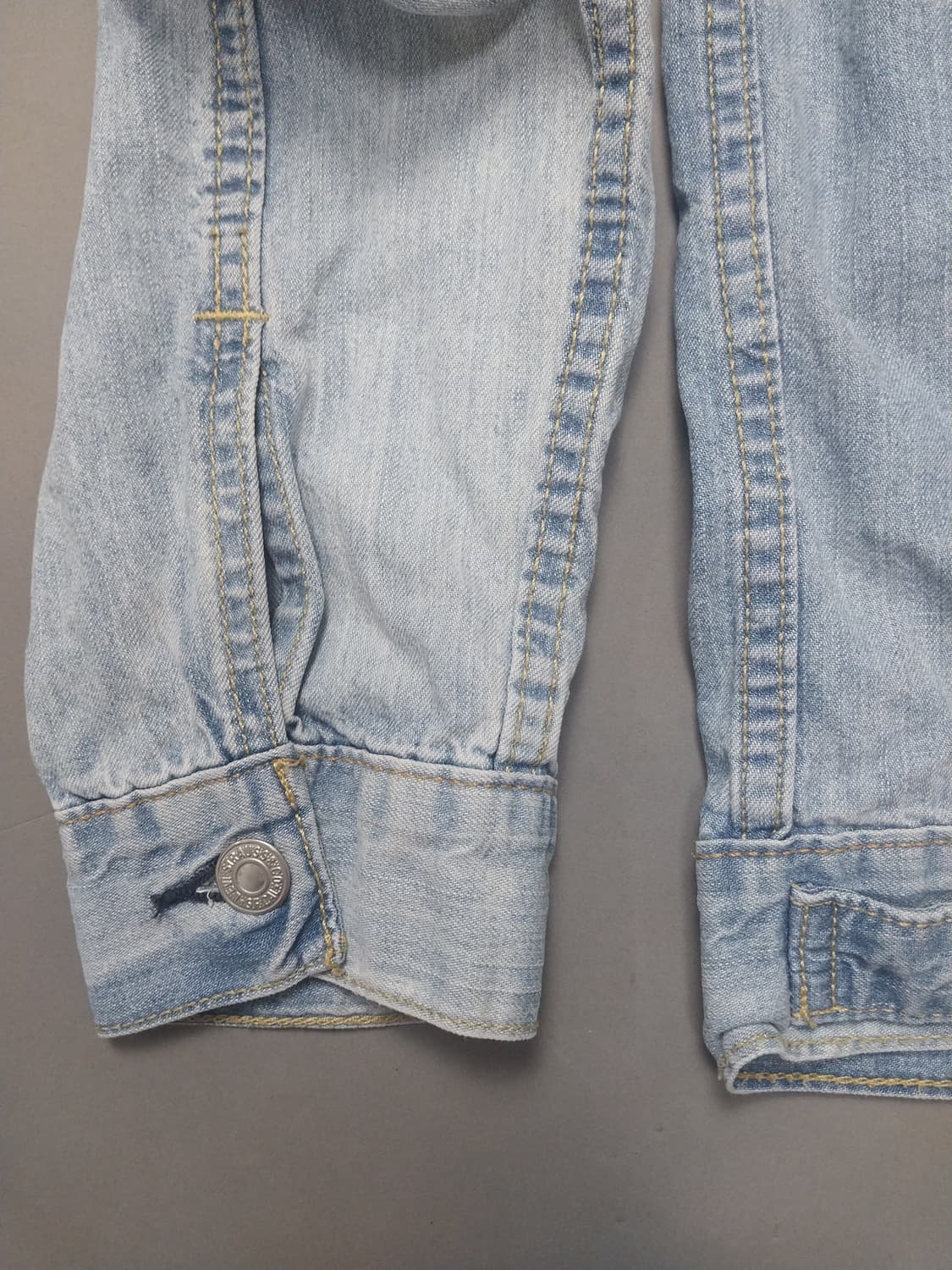 [M] 리바이스 연청 셔츠형 데님 트러커 자켓 타입3 상품이미지9