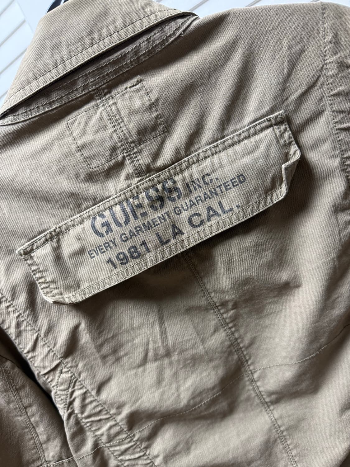 아카이브) GUESS 밀리터리 자켓 상품이미지4