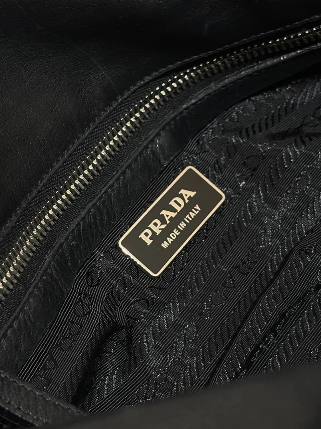 프라다 PRADA 00's Y2K 메탈 버클 바게트 숄더백 Q1567 상품이미지8