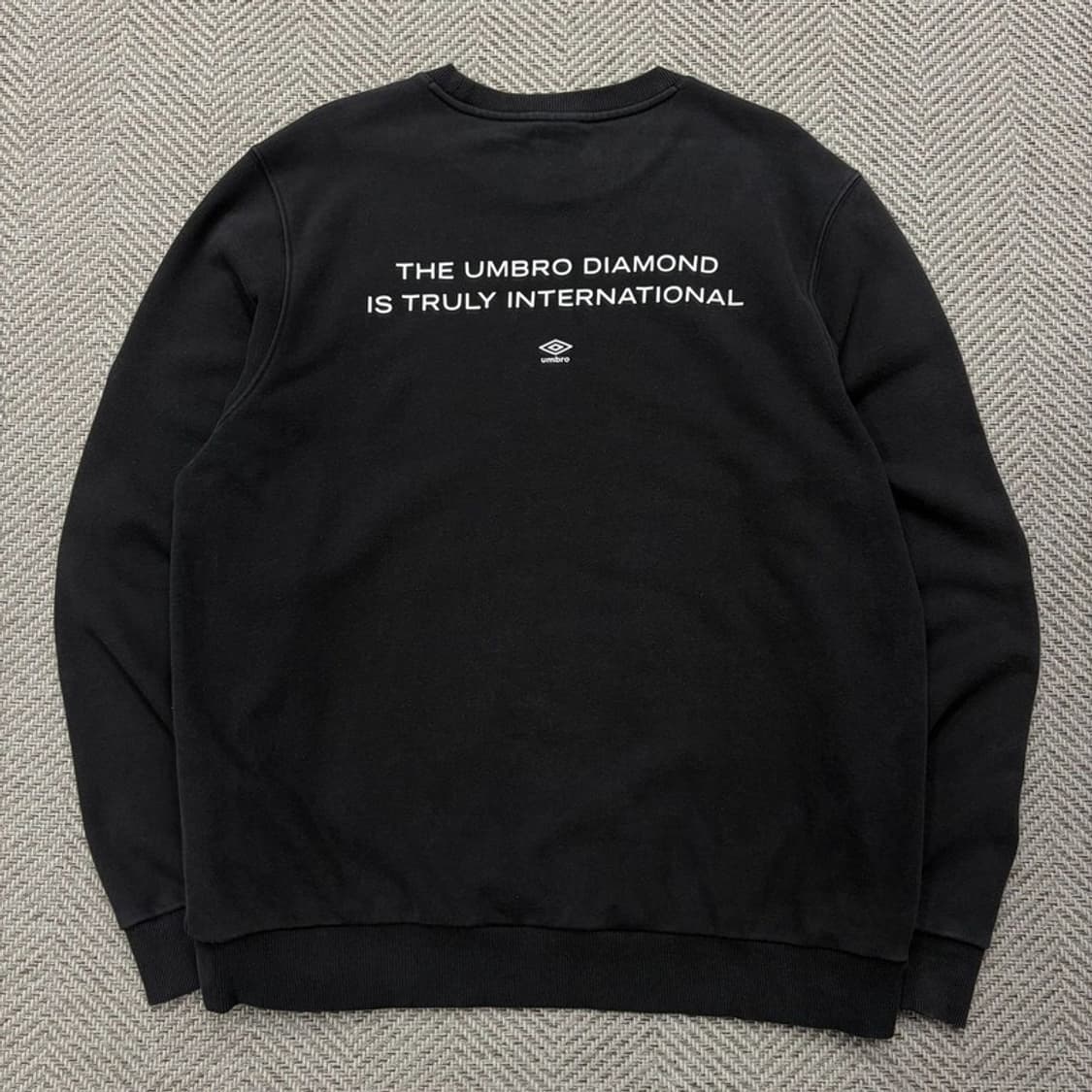 엄브로 베이직 로고 맨투맨 v2524 상품이미지2