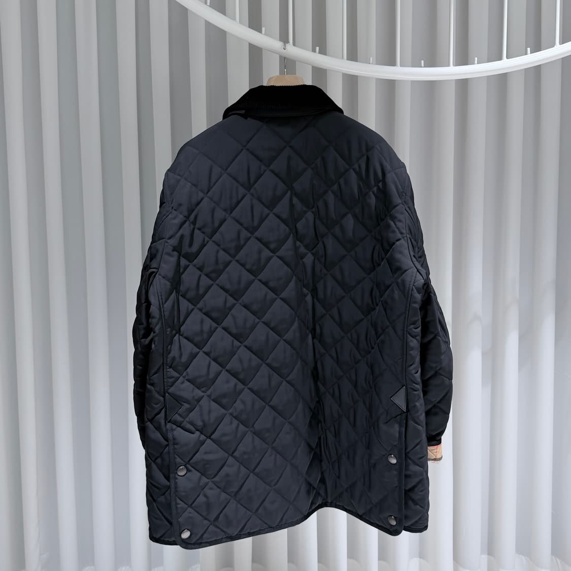 (A+/3XL) / 버버리 코듀로이 다이아몬드 퀄팅 랜포드 코트 블랙 상품이미지6