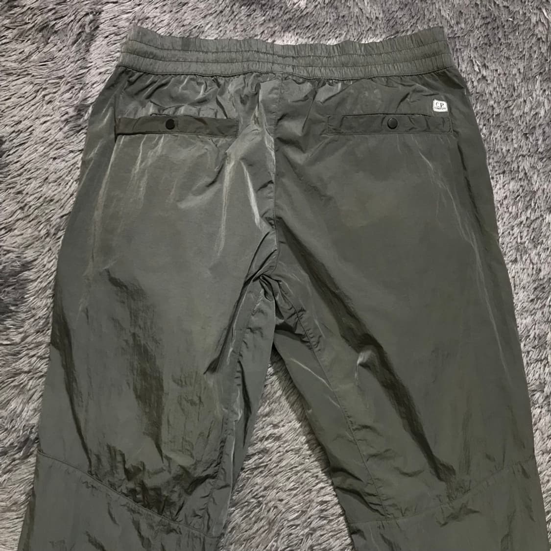 [[82, 한글택, A급] CP컴퍼니 싱글렌즈 나일론 팬츠p129 상품이미지3