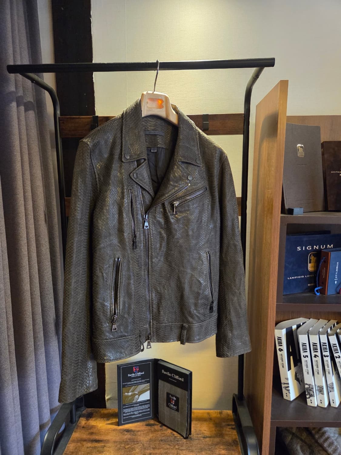 존바바토스 스네이크스킨 라이더자켓 상품이미지2