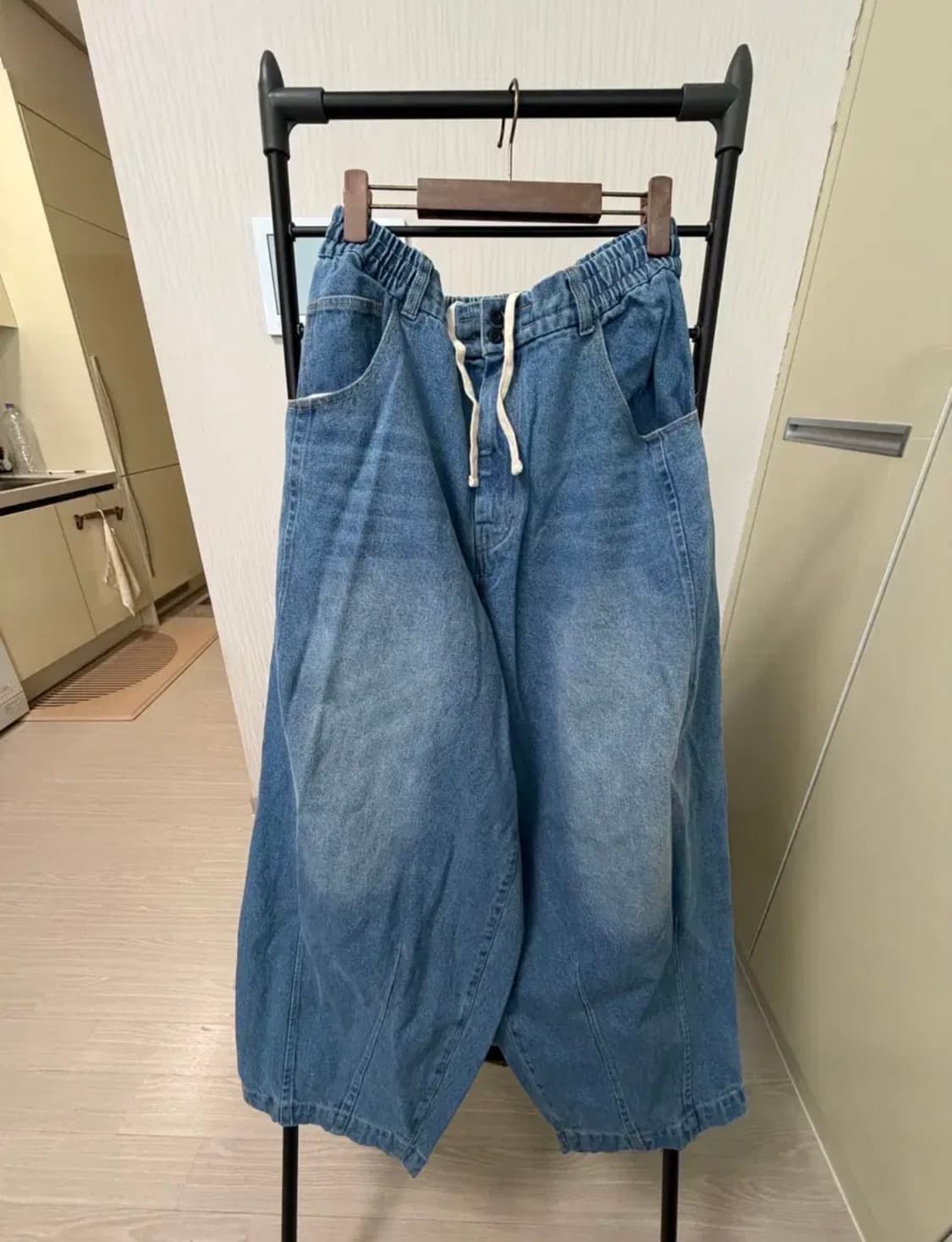 앵글런 반전 데님 벌룬팬츠 상품이미지1