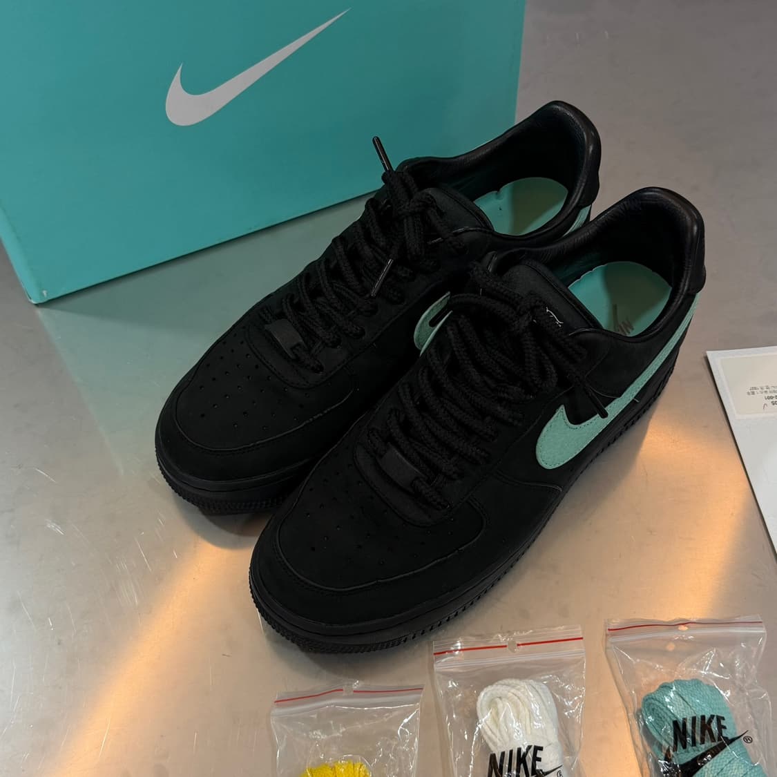 [리오브] 나이키 X 티파니앤코 에어포스 1 로우 스니커즈 상품이미지2