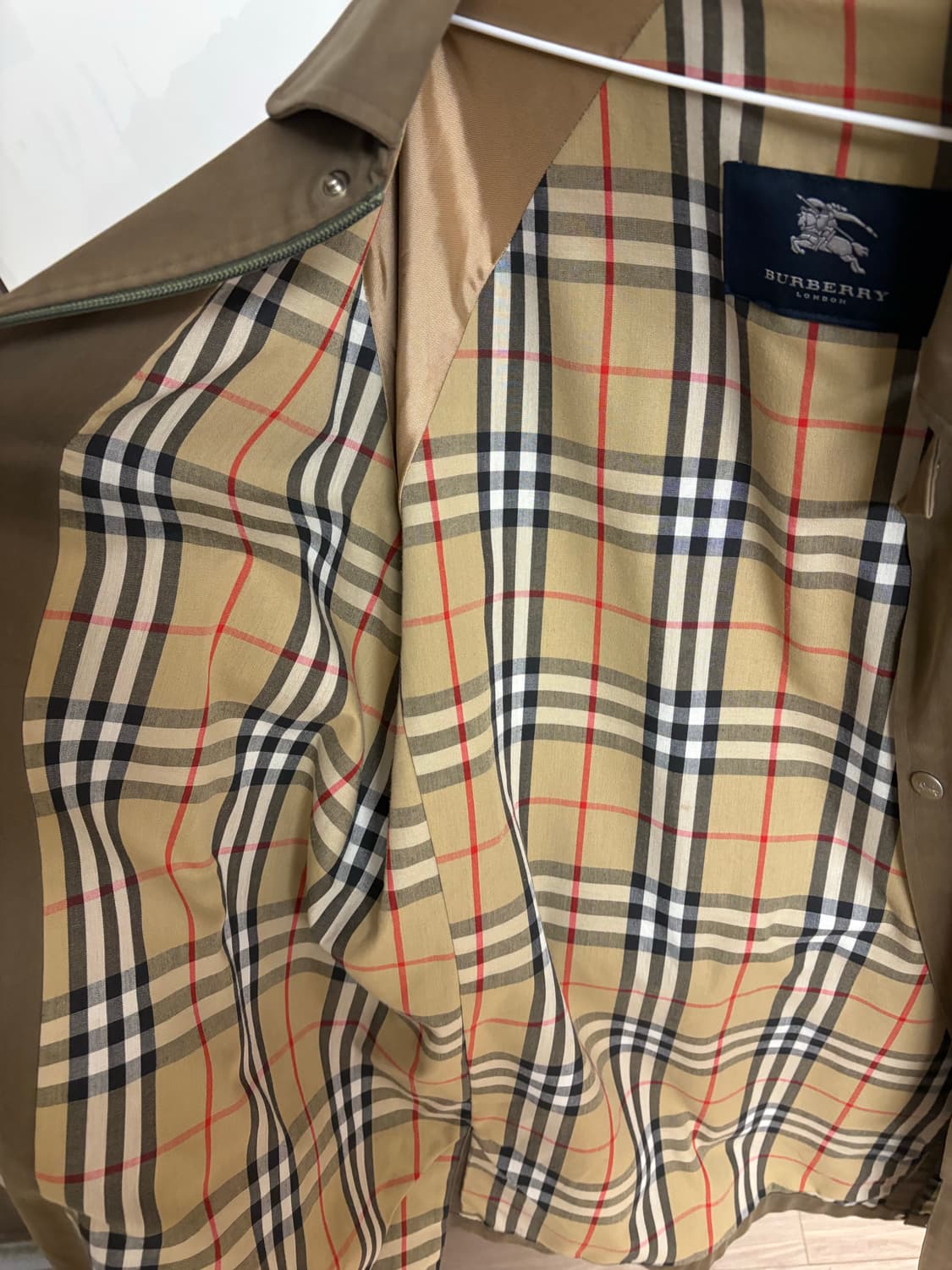 버버리 브라운 숏 트렌치 코트 상품이미지5