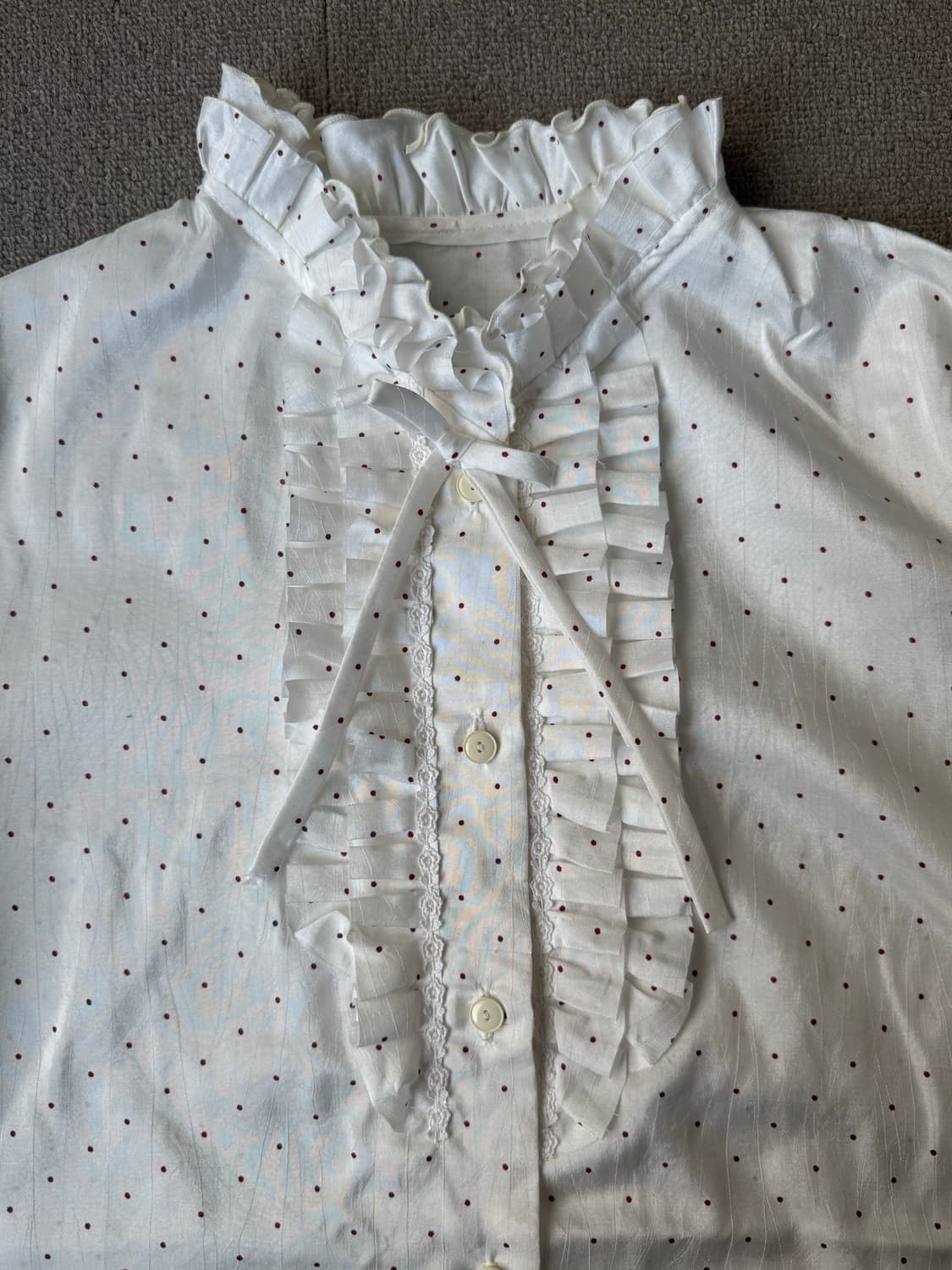 빈티지 도트 프릴 블라우스 상품이미지1